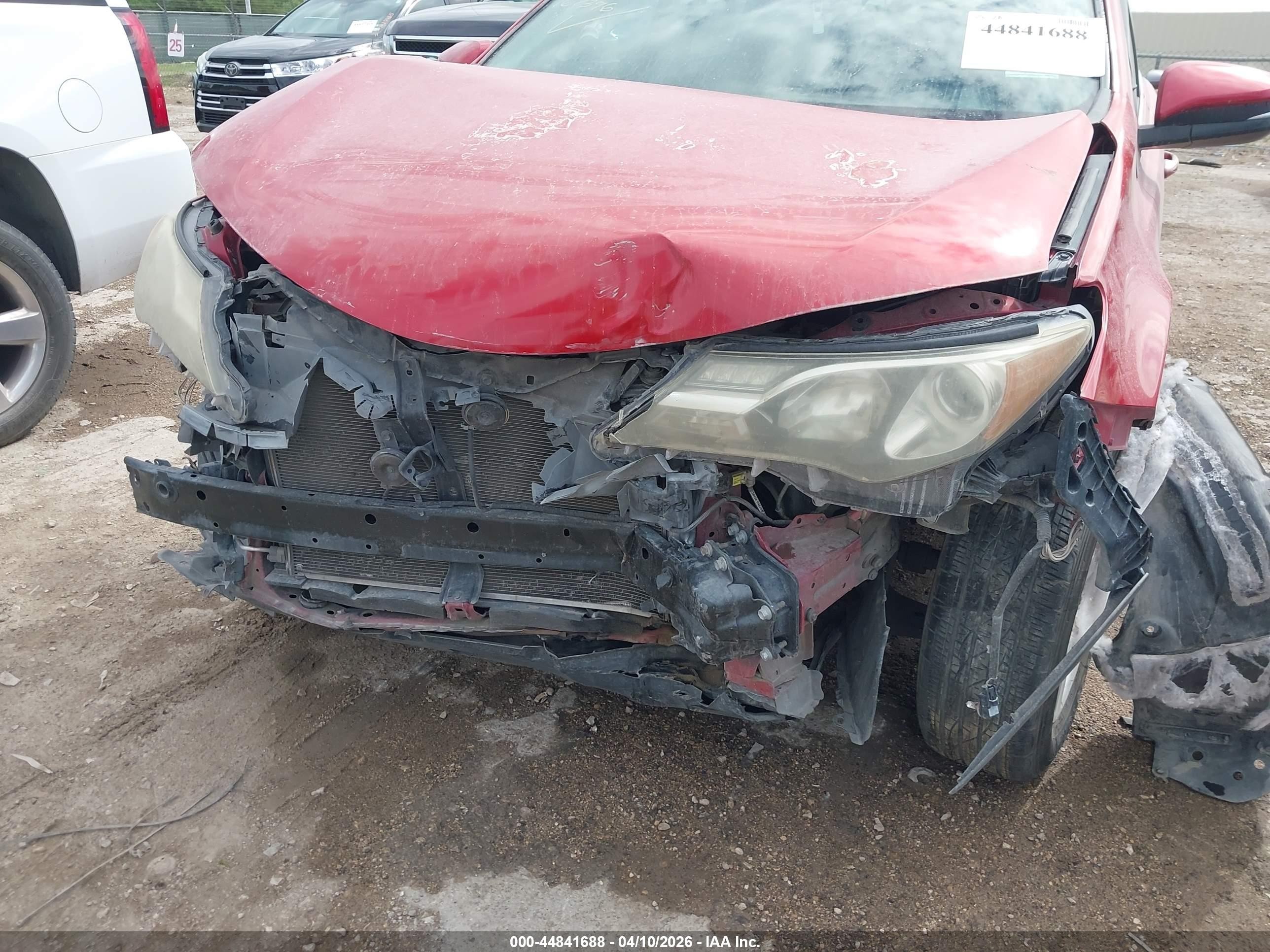 2015 Toyota Rav4 Xle Red vin: 2T3WFREV9FW167396