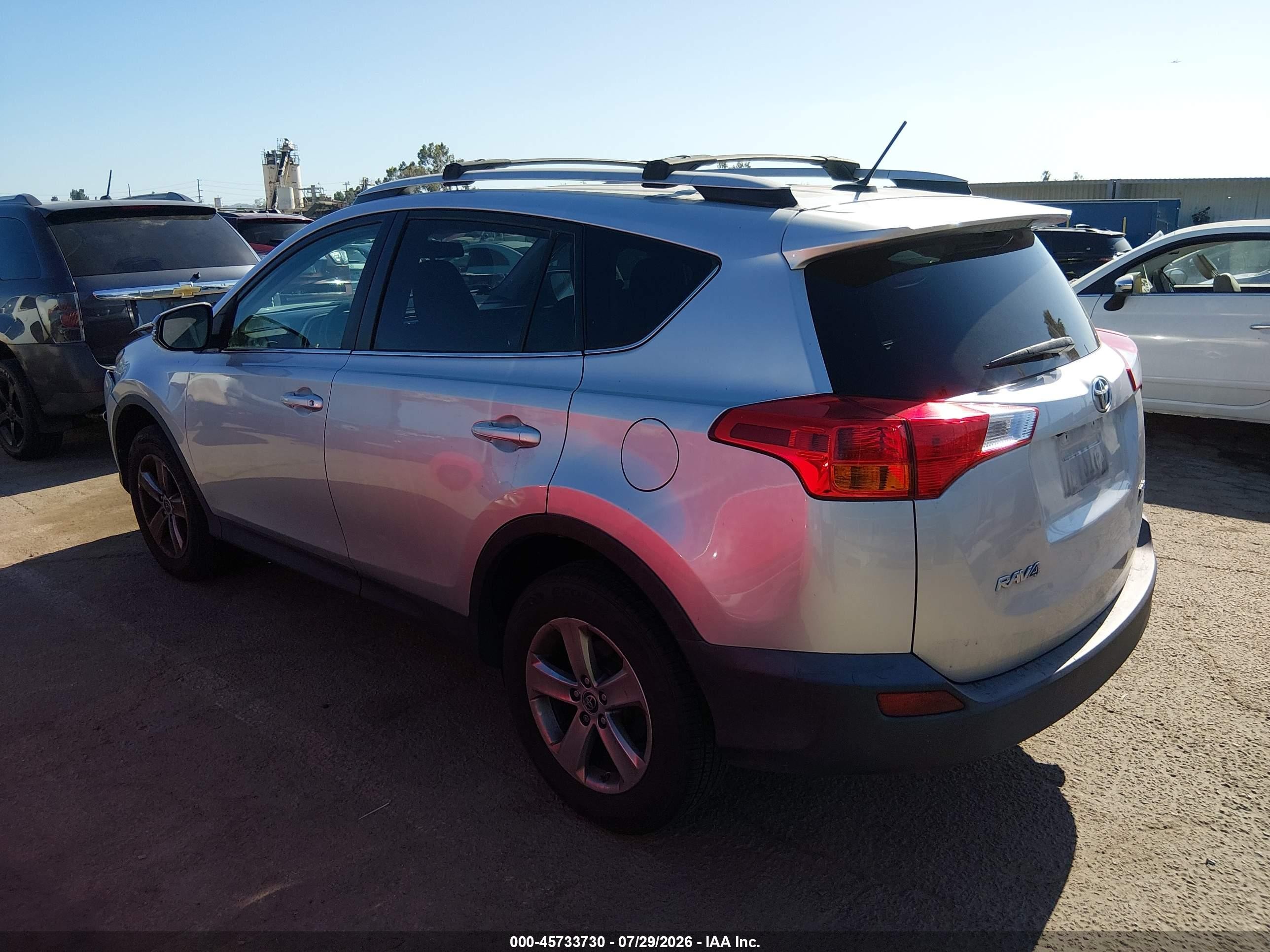 2015 Toyota Rav4 Xle Silver vin: 2T3WFREV9FW175594