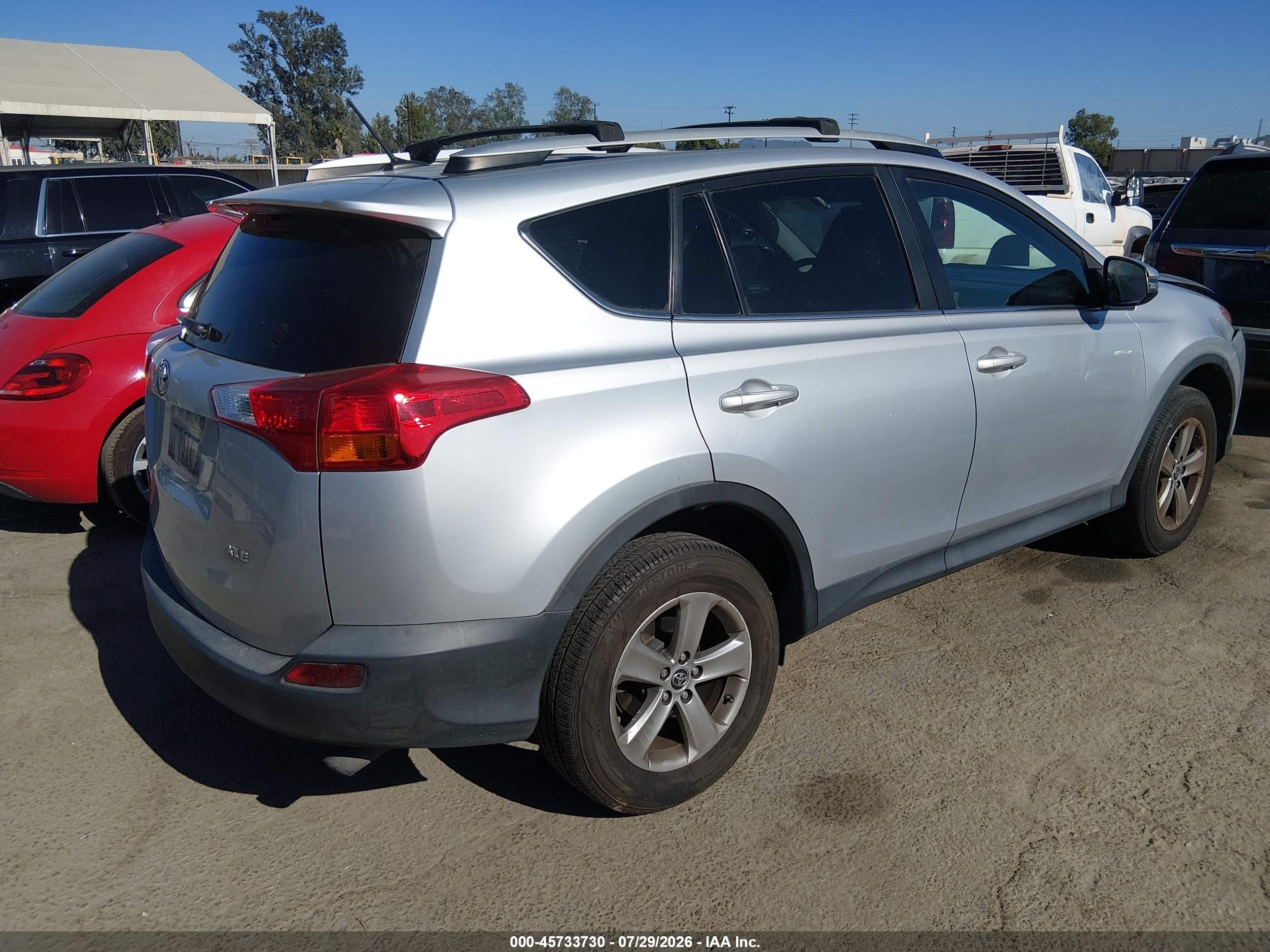 2015 Toyota Rav4 Xle Silver vin: 2T3WFREV9FW175594