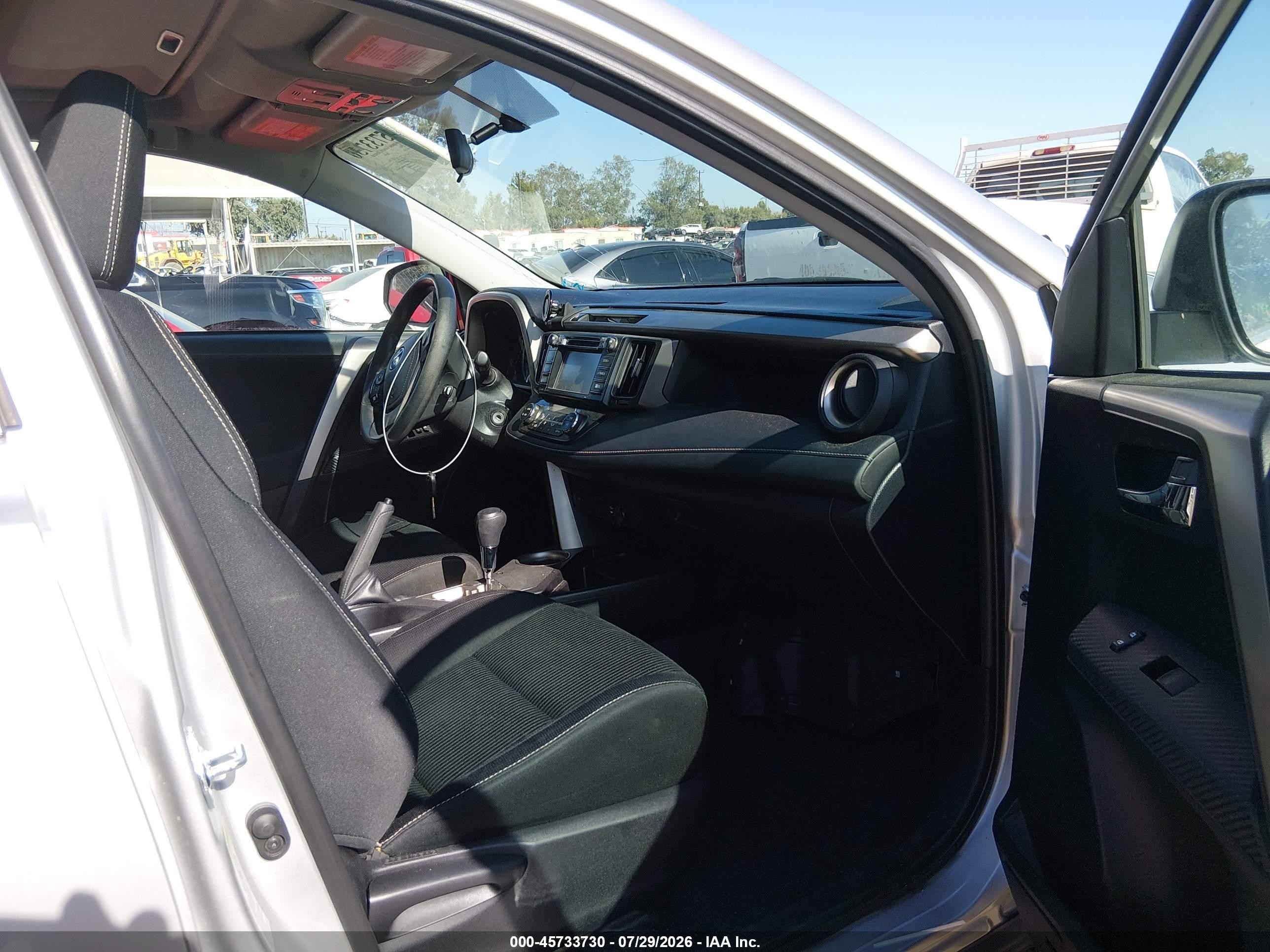 2015 Toyota Rav4 Xle Silver vin: 2T3WFREV9FW175594