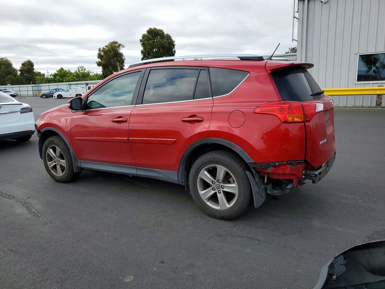 2015 Toyota Rav4 Xle Красный vin: 2T3WFREV9FW181539