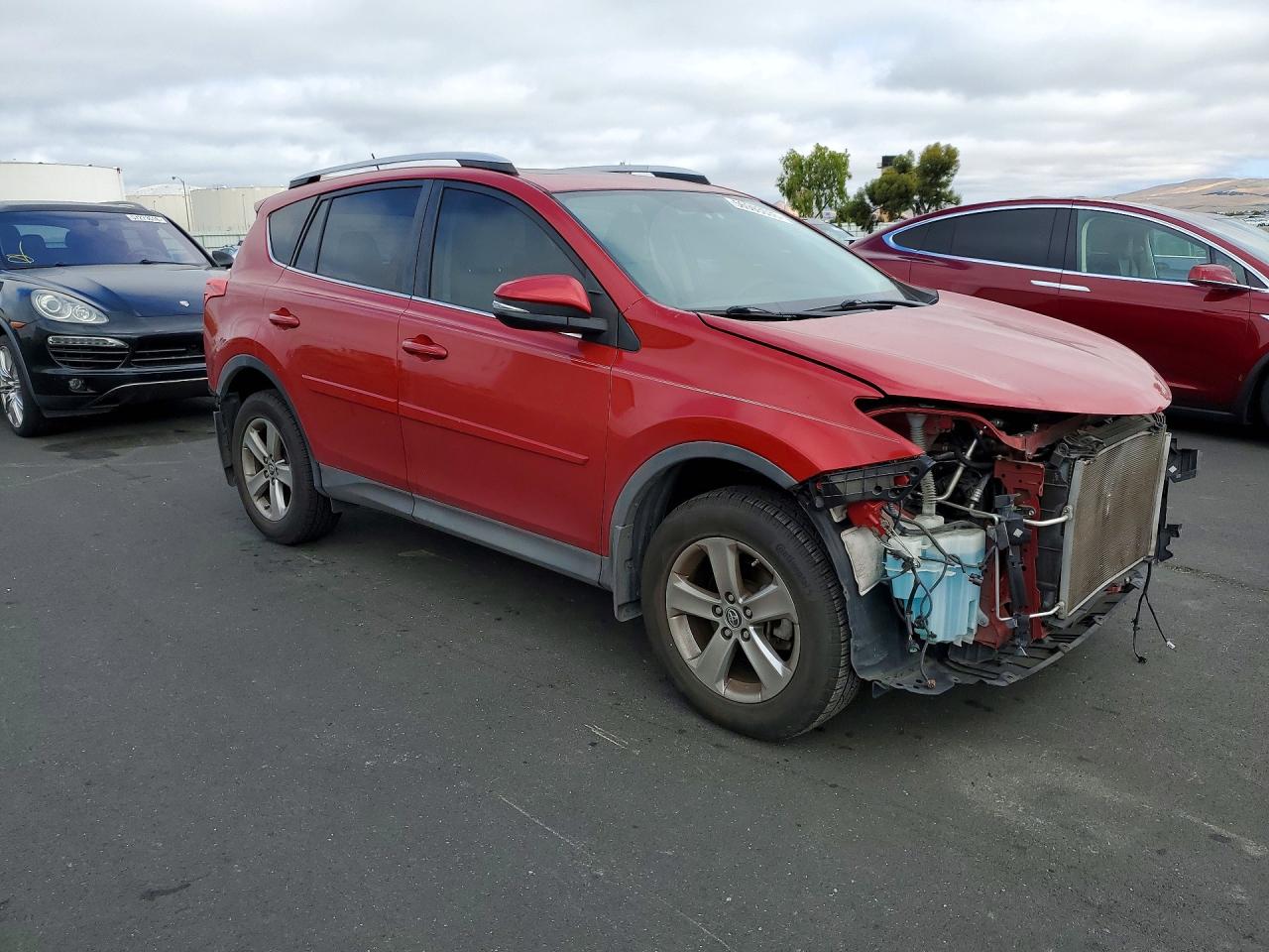 2015 Toyota Rav4 Xle Красный vin: 2T3WFREV9FW181539