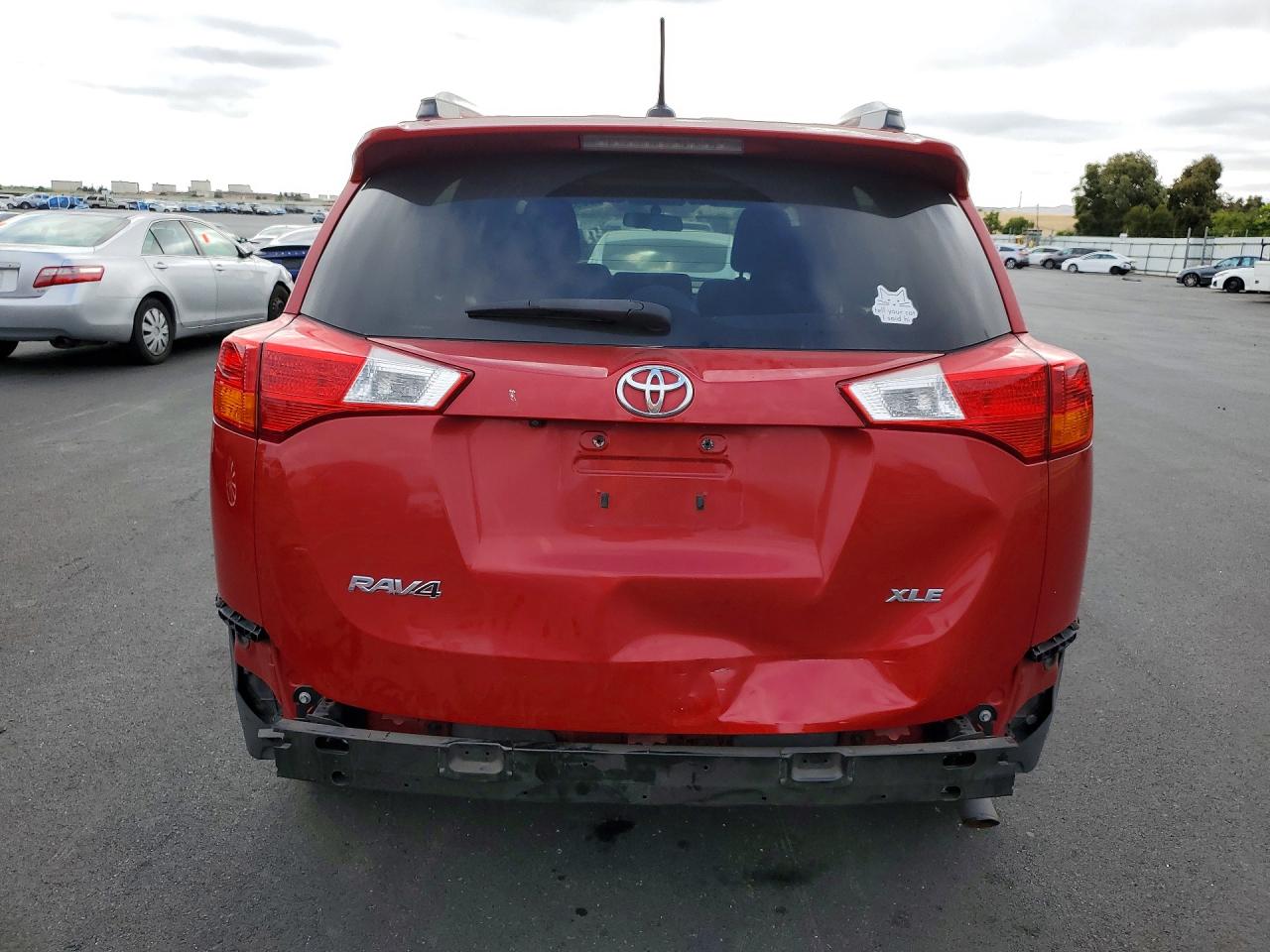 2015 Toyota Rav4 Xle Красный vin: 2T3WFREV9FW181539