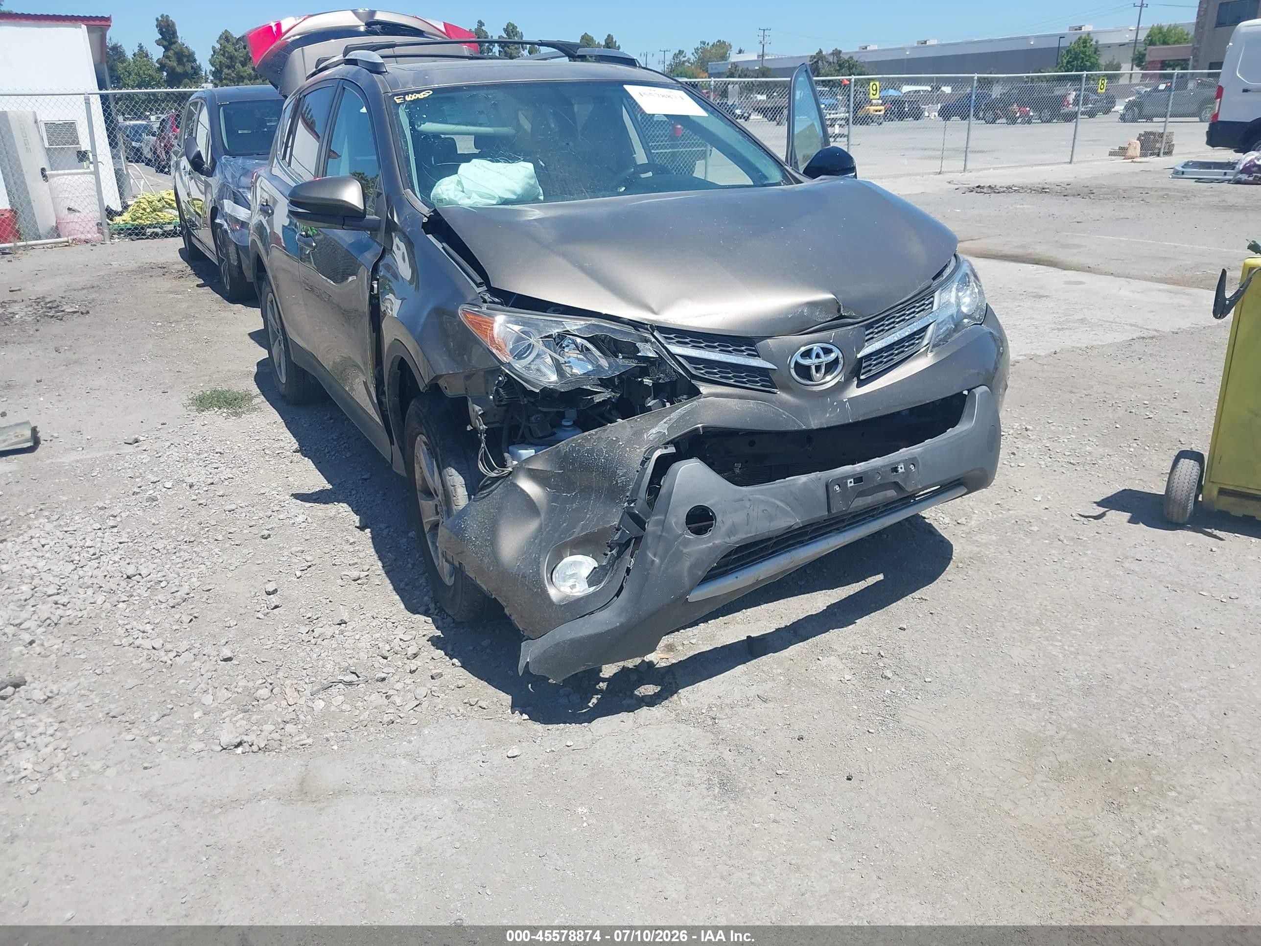 2015 Toyota Rav4 Xle Champagne vin: 2T3WFREV9FW203667