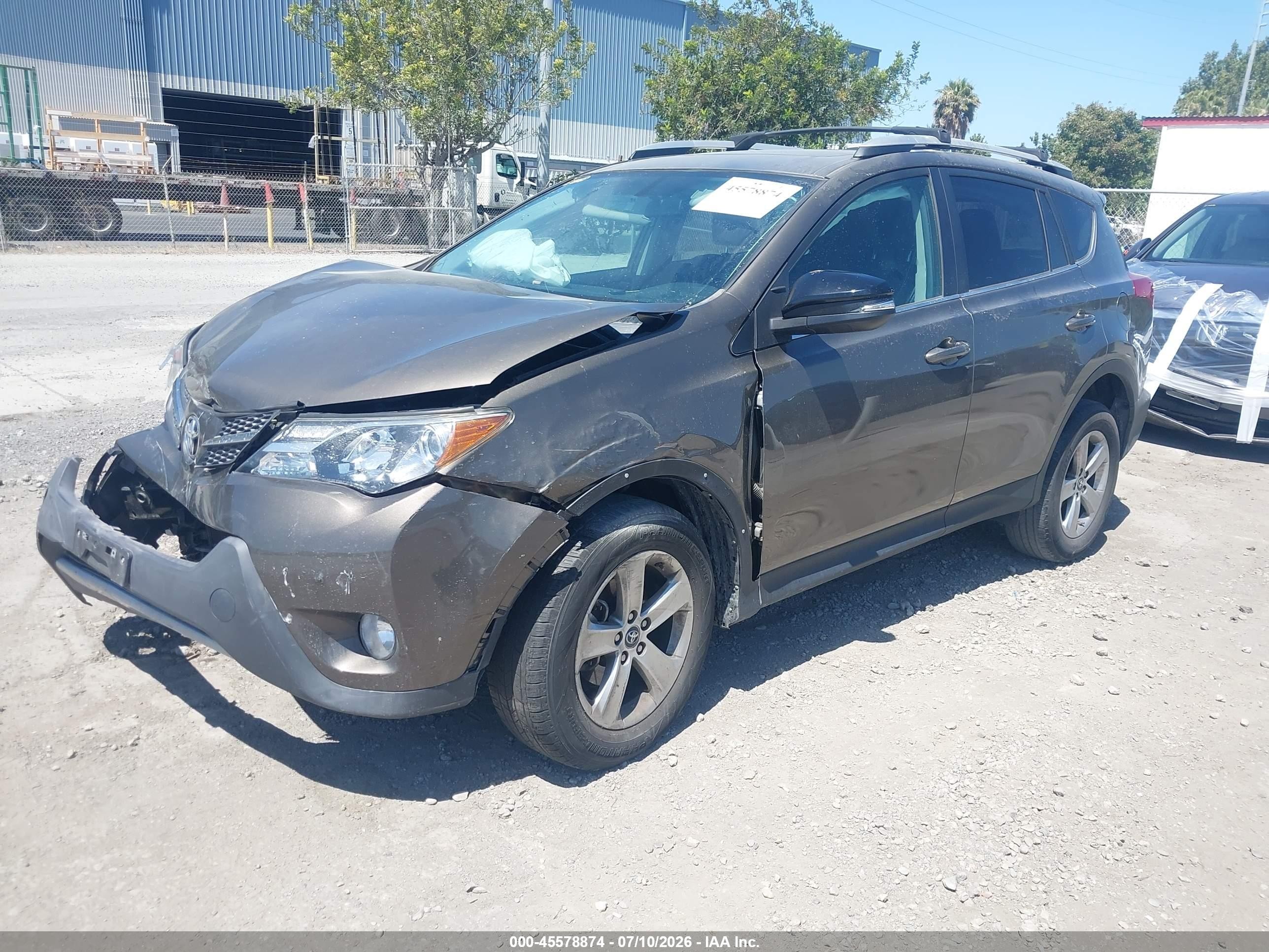 2015 Toyota Rav4 Xle Champagne vin: 2T3WFREV9FW203667