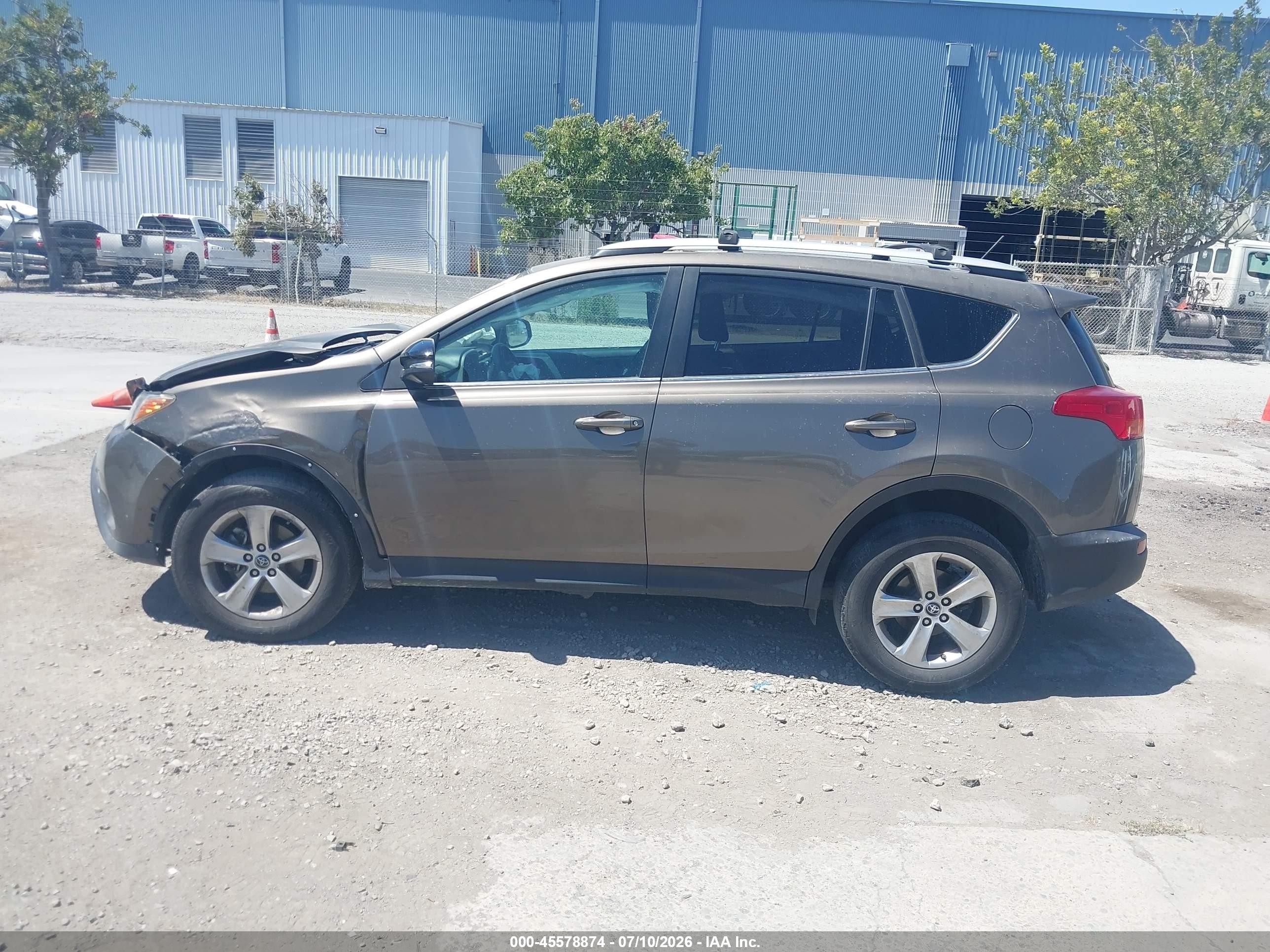 2015 Toyota Rav4 Xle Champagne vin: 2T3WFREV9FW203667