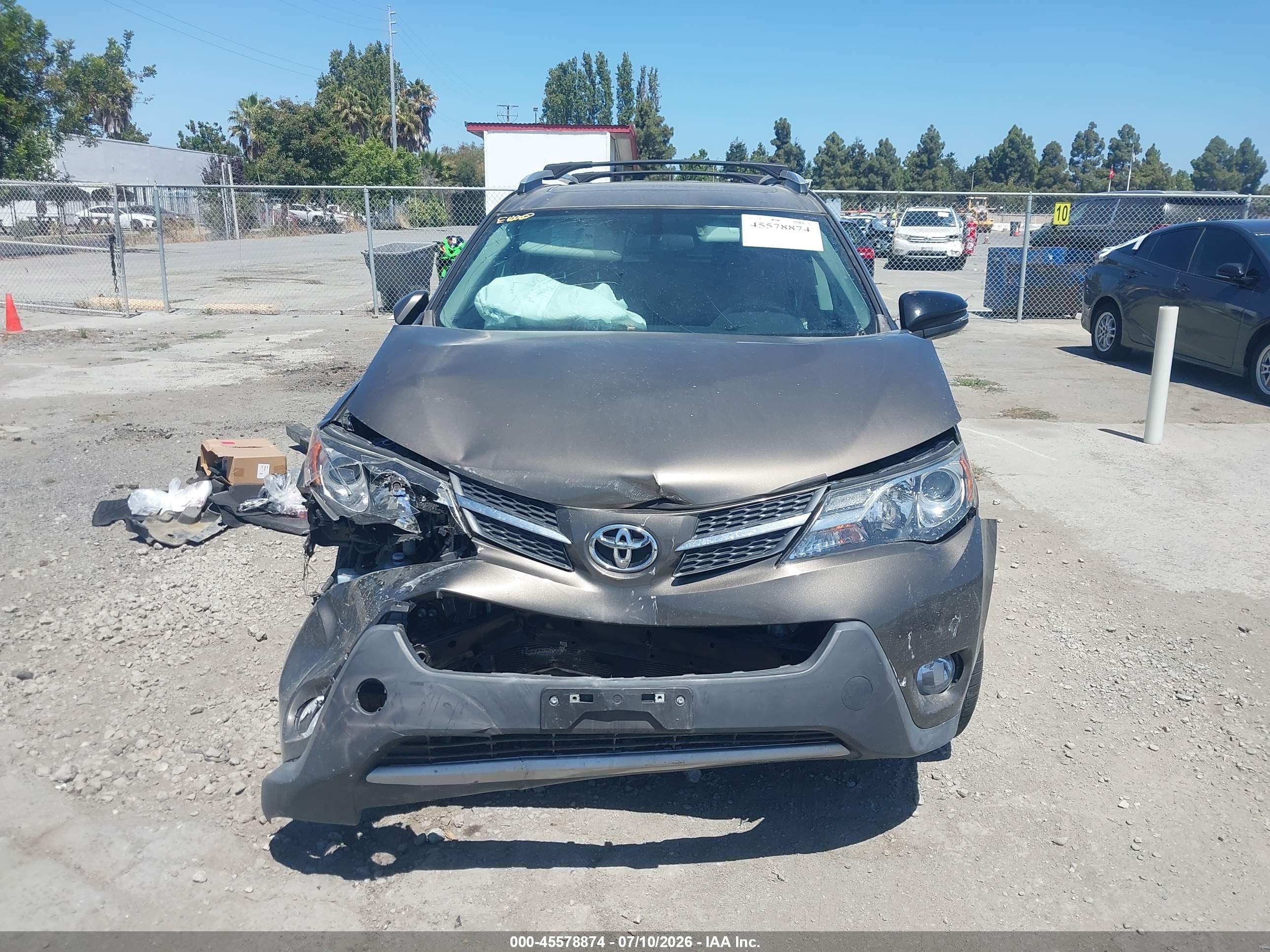 2015 Toyota Rav4 Xle Champagne vin: 2T3WFREV9FW203667