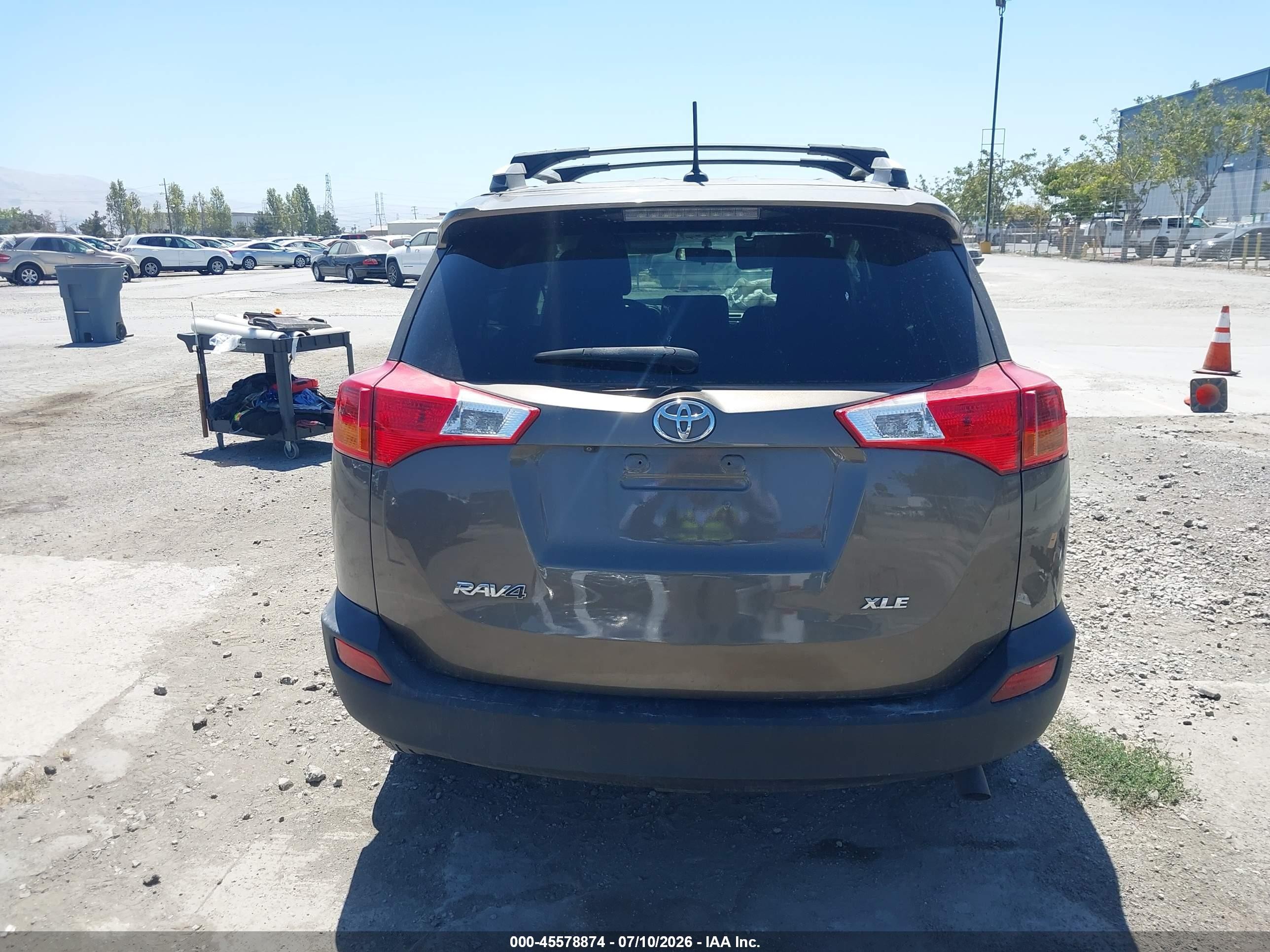 2015 Toyota Rav4 Xle Champagne vin: 2T3WFREV9FW203667
