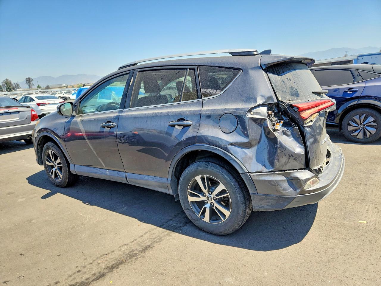 2016 Toyota Rav4 Xle Gray vin: 2T3WFREV9GW261618