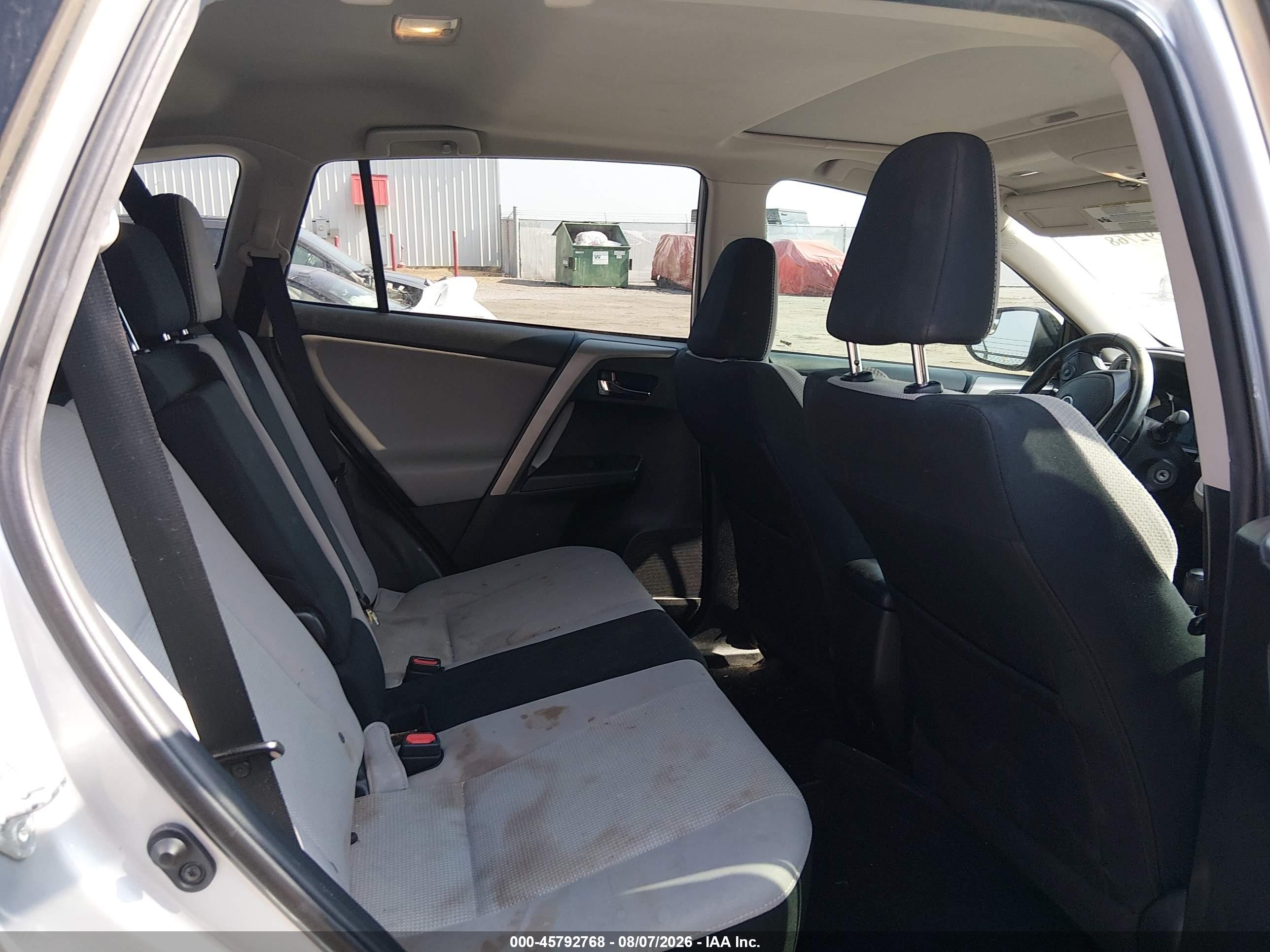 2016 Toyota Rav4 Xle Серебряный vin: 2T3WFREV9GW283876