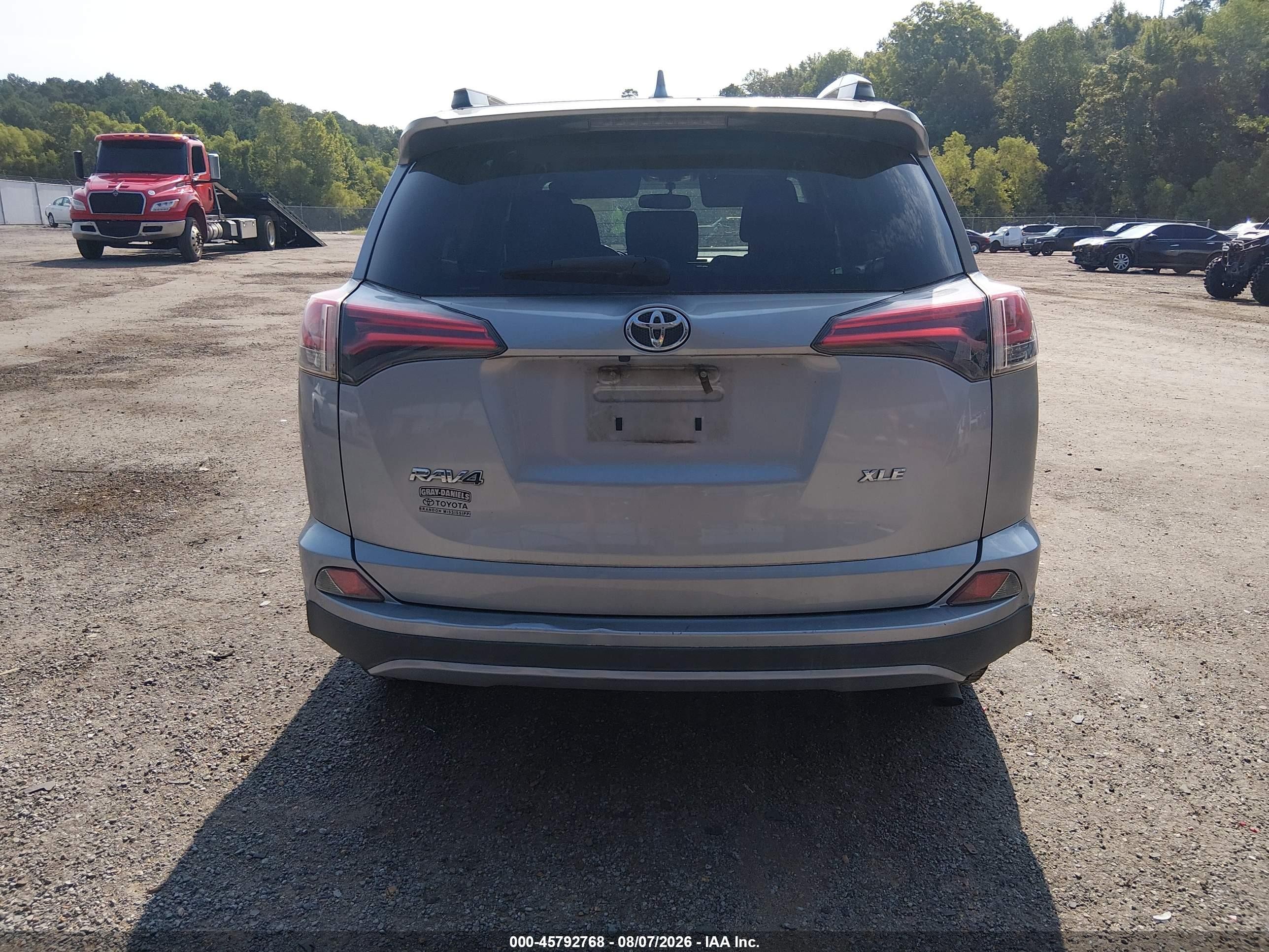 2016 Toyota Rav4 Xle Серебряный vin: 2T3WFREV9GW283876