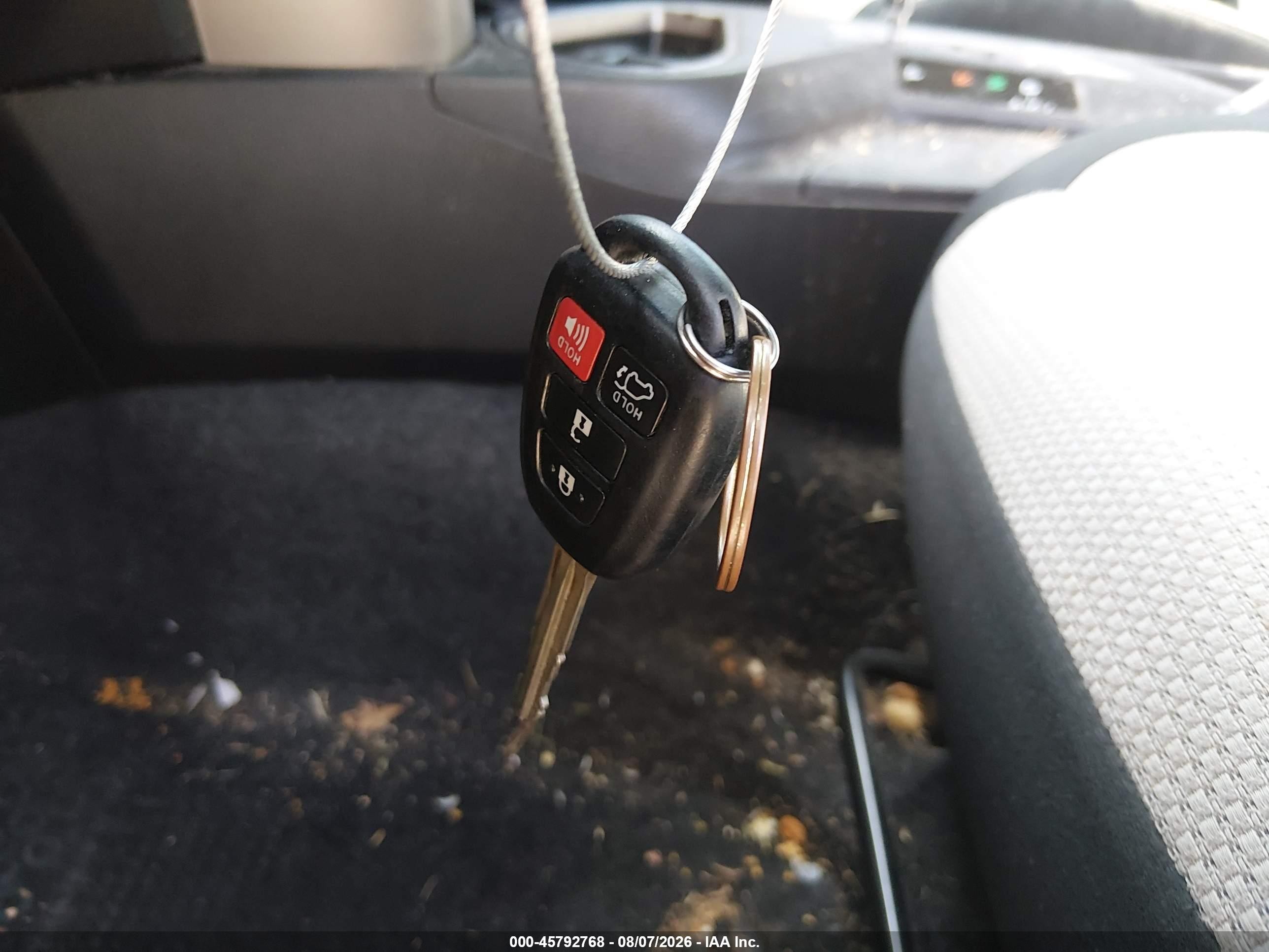 2016 Toyota Rav4 Xle Серебряный vin: 2T3WFREV9GW283876