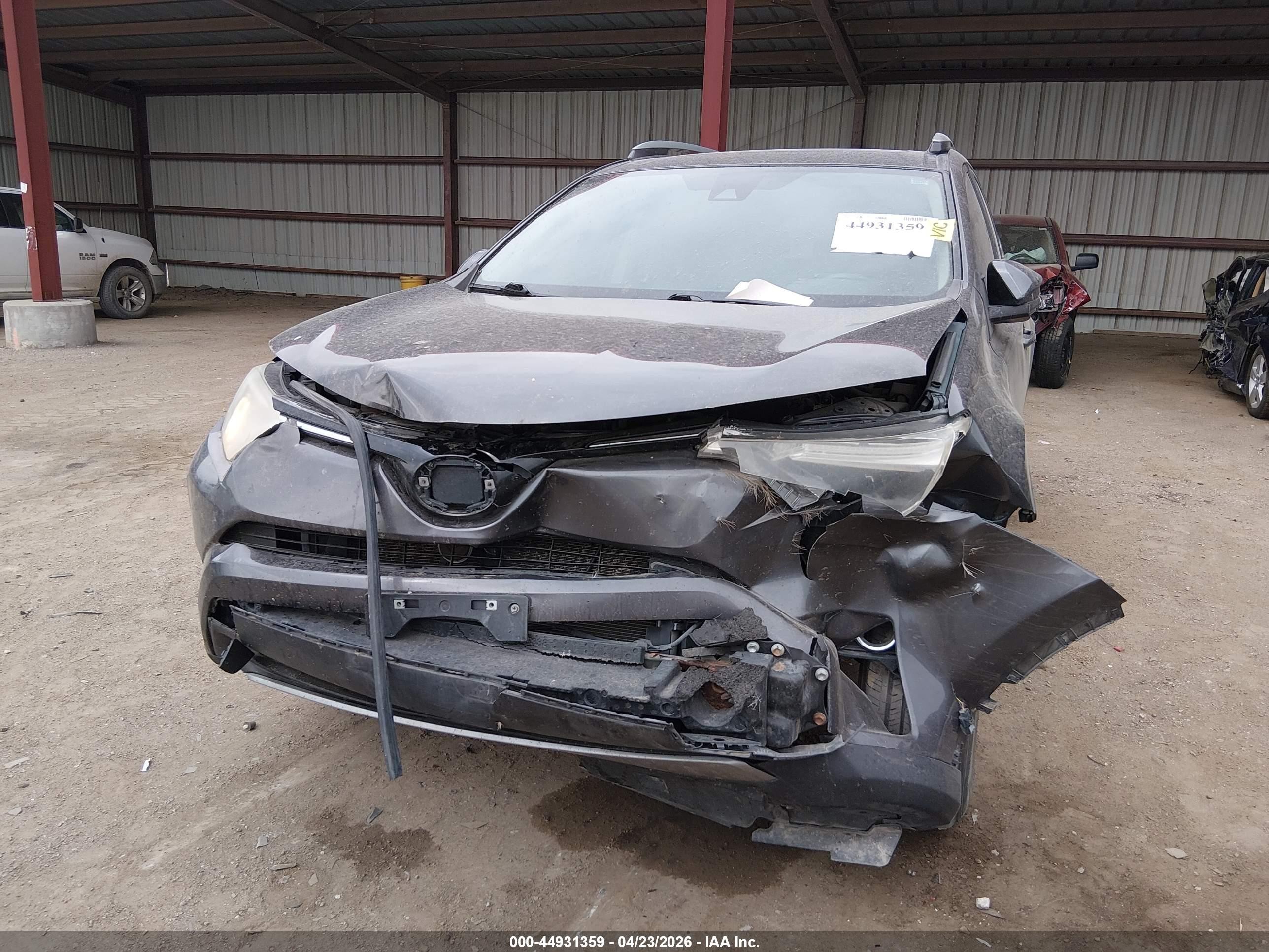 2018 Toyota Rav4 Xle Gray vin: 2T3WFREV9JW411931
