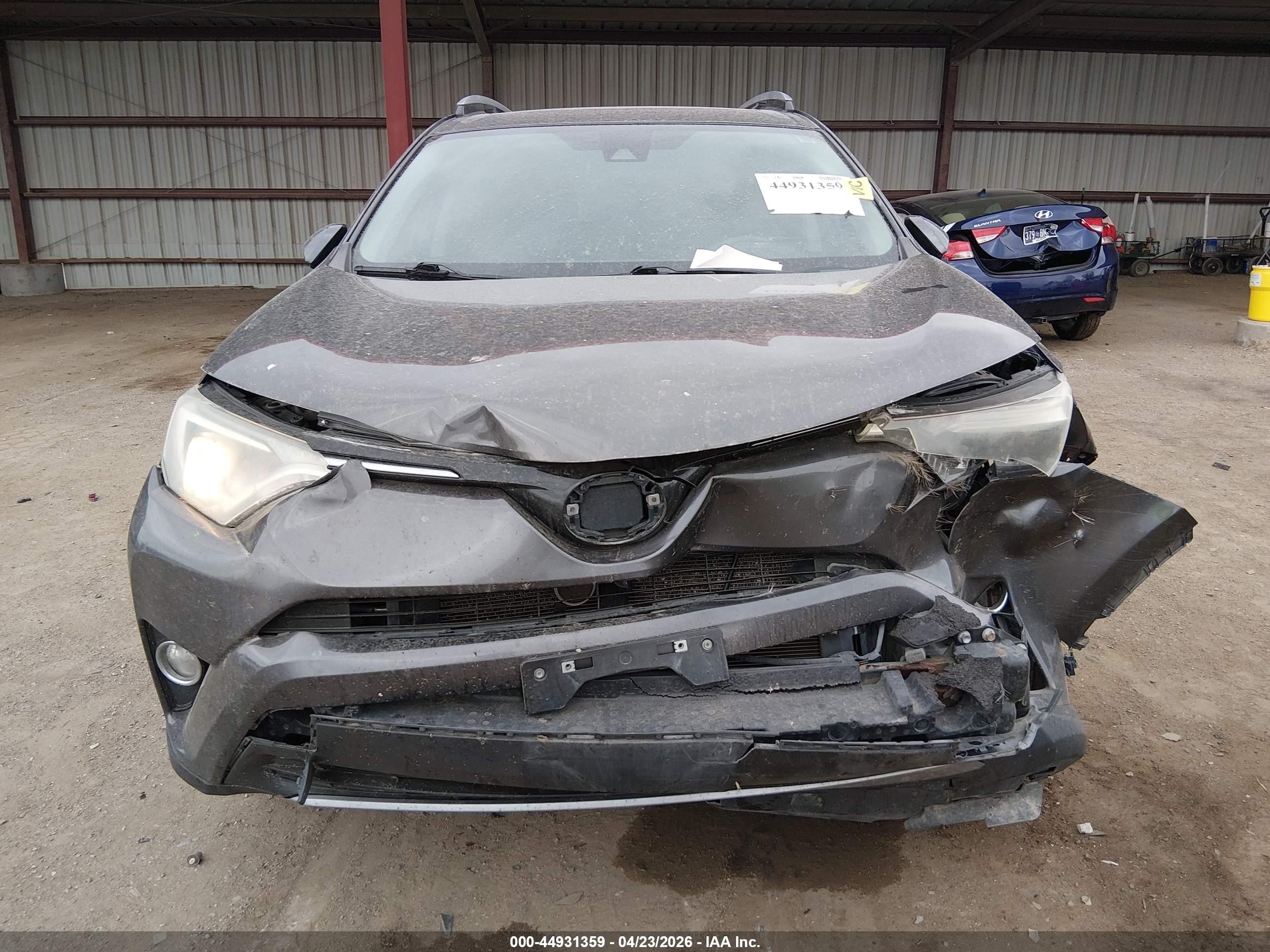 2018 Toyota Rav4 Xle Gray vin: 2T3WFREV9JW411931