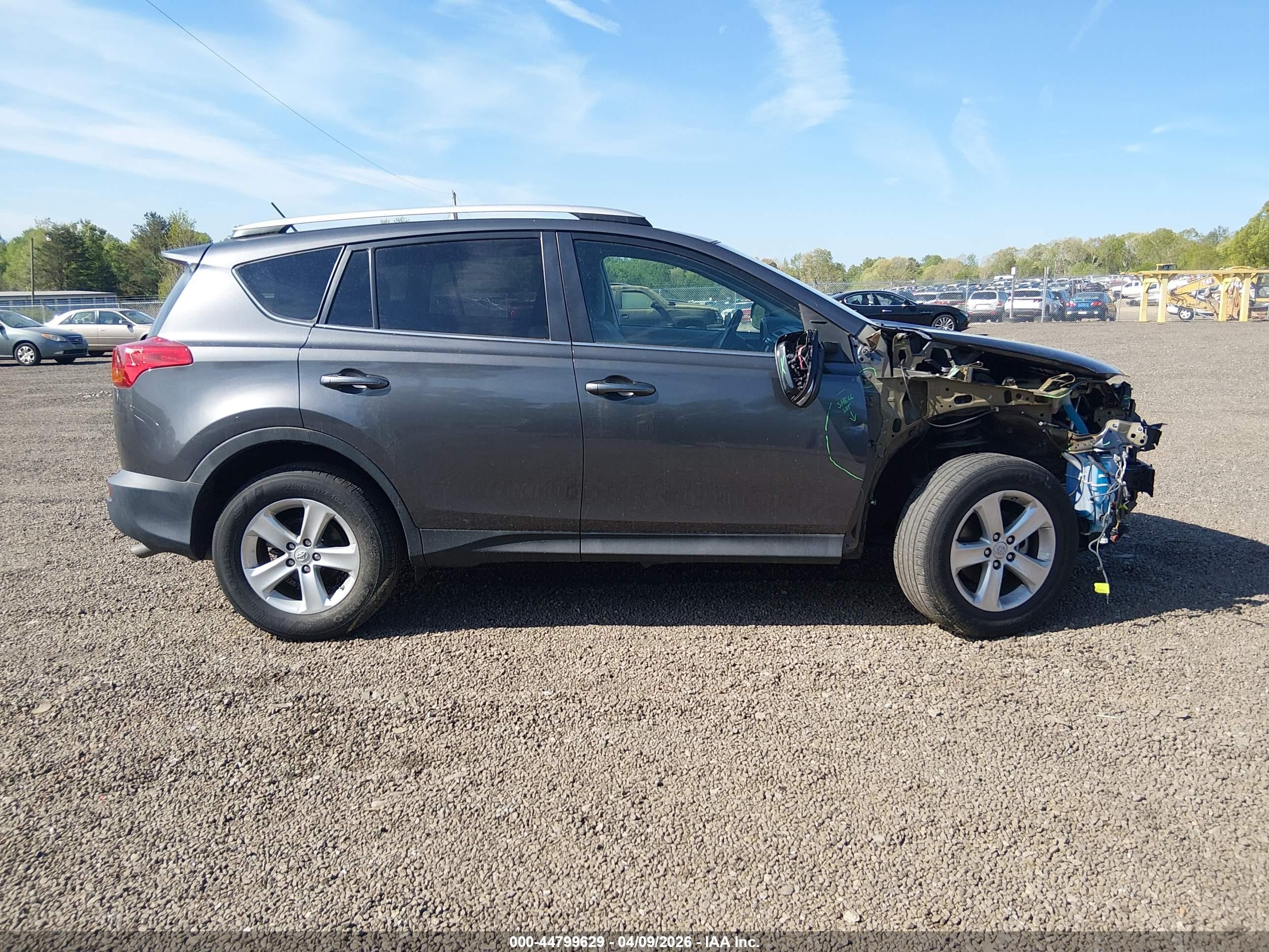 2013 Toyota Rav4 Xle Серый vin: 2T3WFREVXDW009114