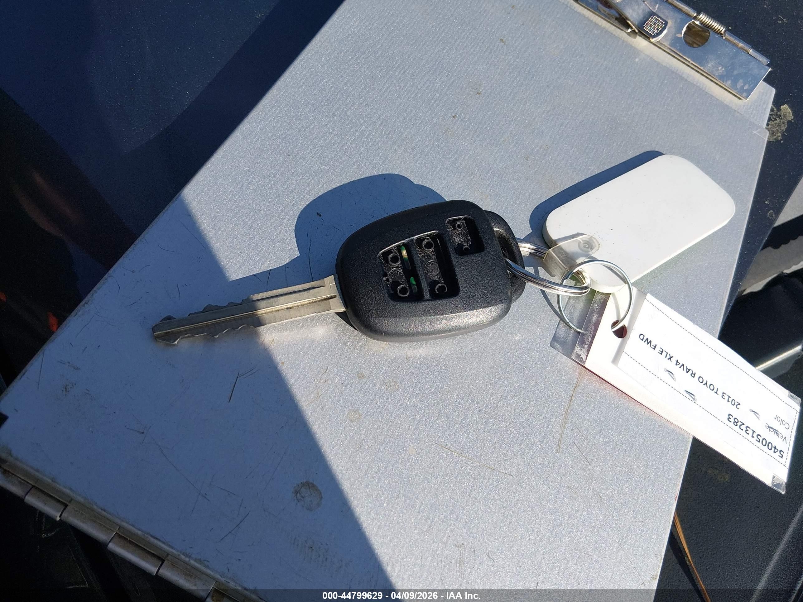 2013 Toyota Rav4 Xle Серый vin: 2T3WFREVXDW009114