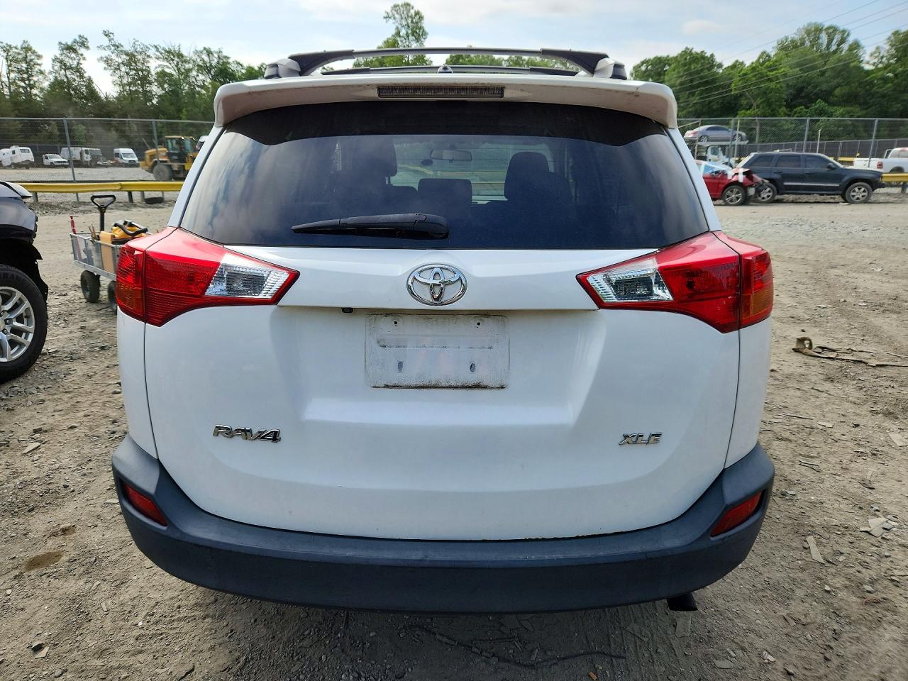 2013 Toyota Rav4 Xle White vin: 2T3WFREVXDW012580