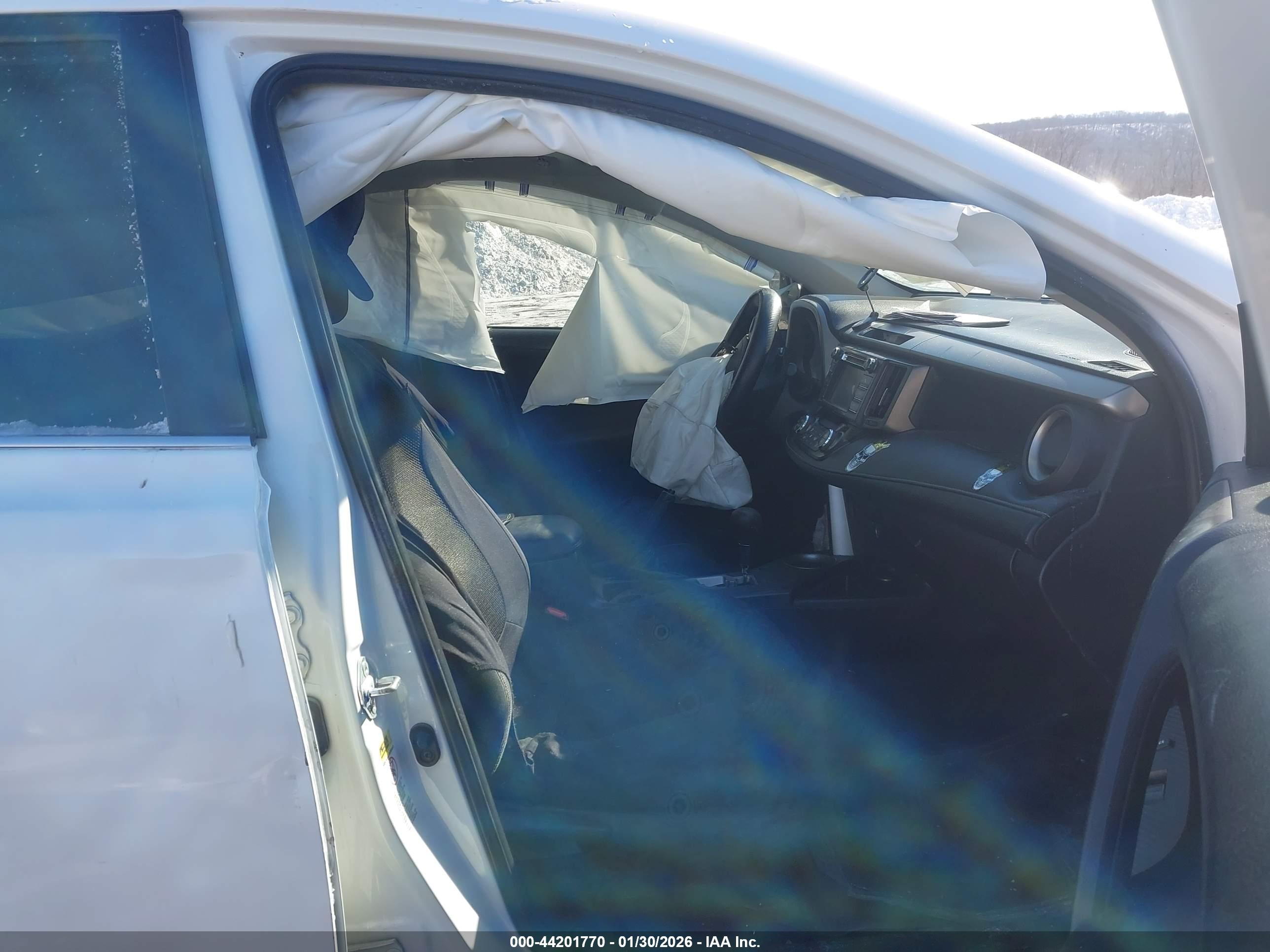 2013 Toyota Rav4 Xle White vin: 2T3WFREVXDW063366
