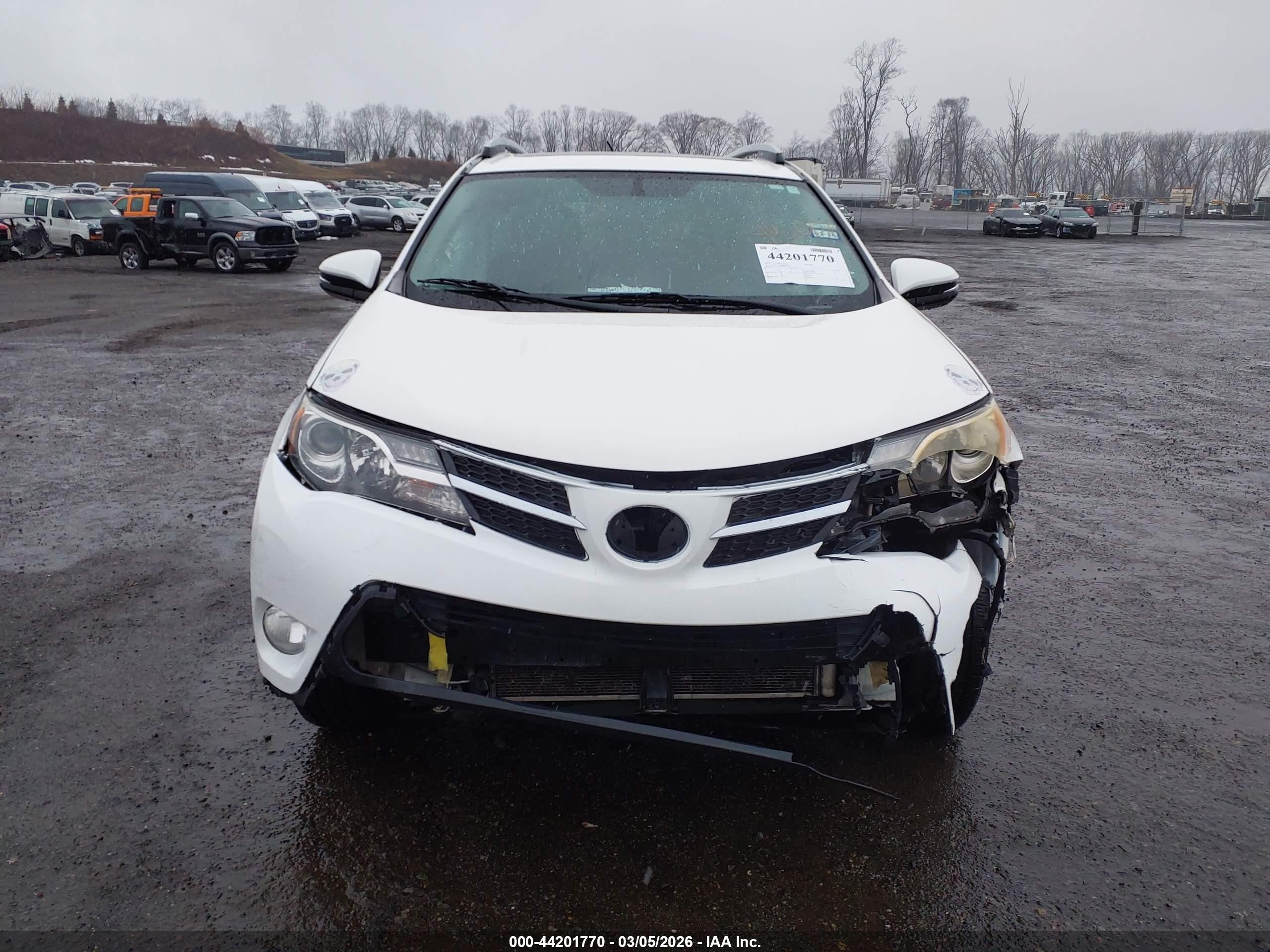2013 Toyota Rav4 Xle White vin: 2T3WFREVXDW063366