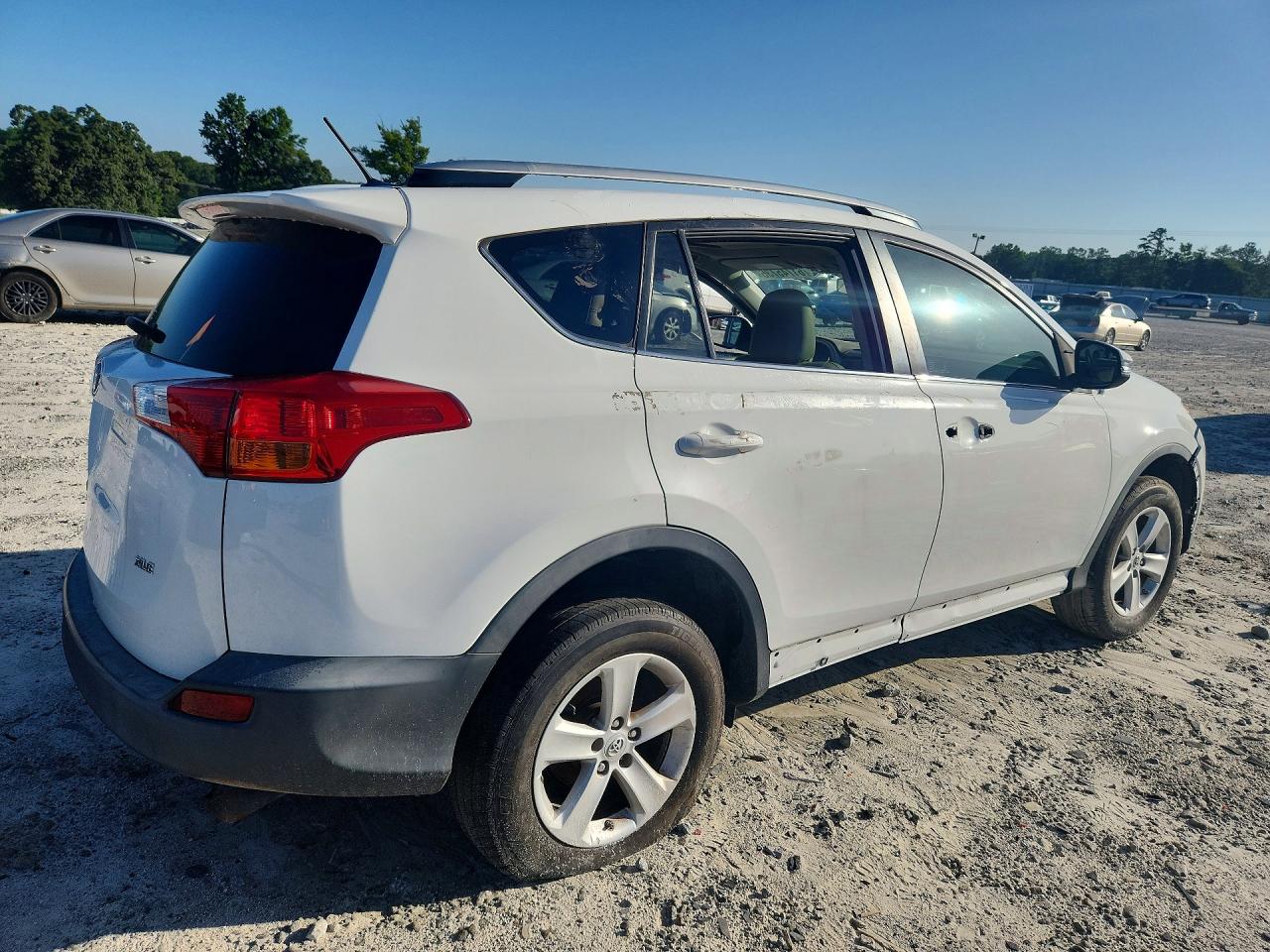 2014 Toyota Rav4 Xle Белый vin: 2T3WFREVXEW122501