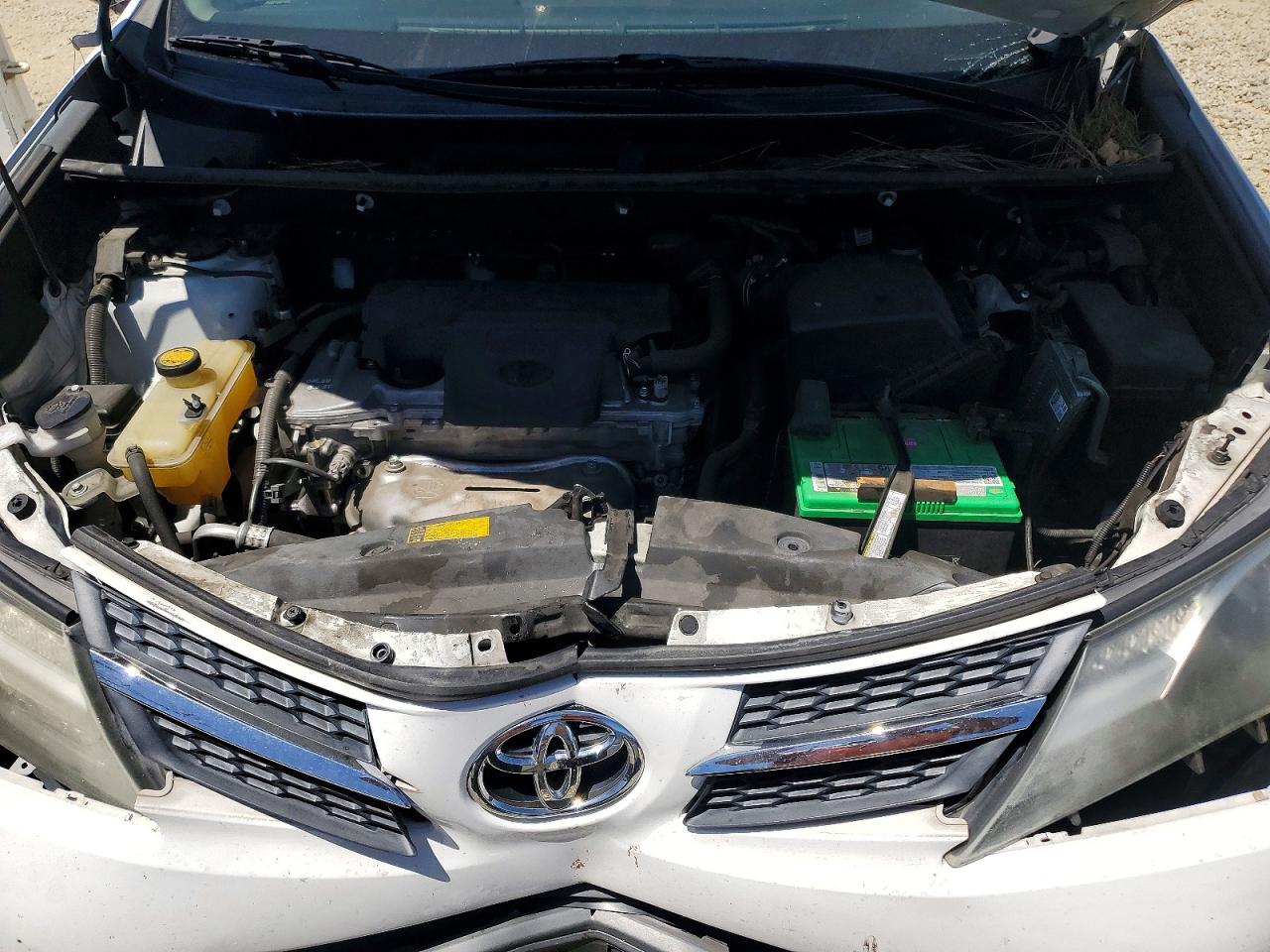 2015 Toyota Rav4 Xle White vin: 2T3WFREVXFW134052