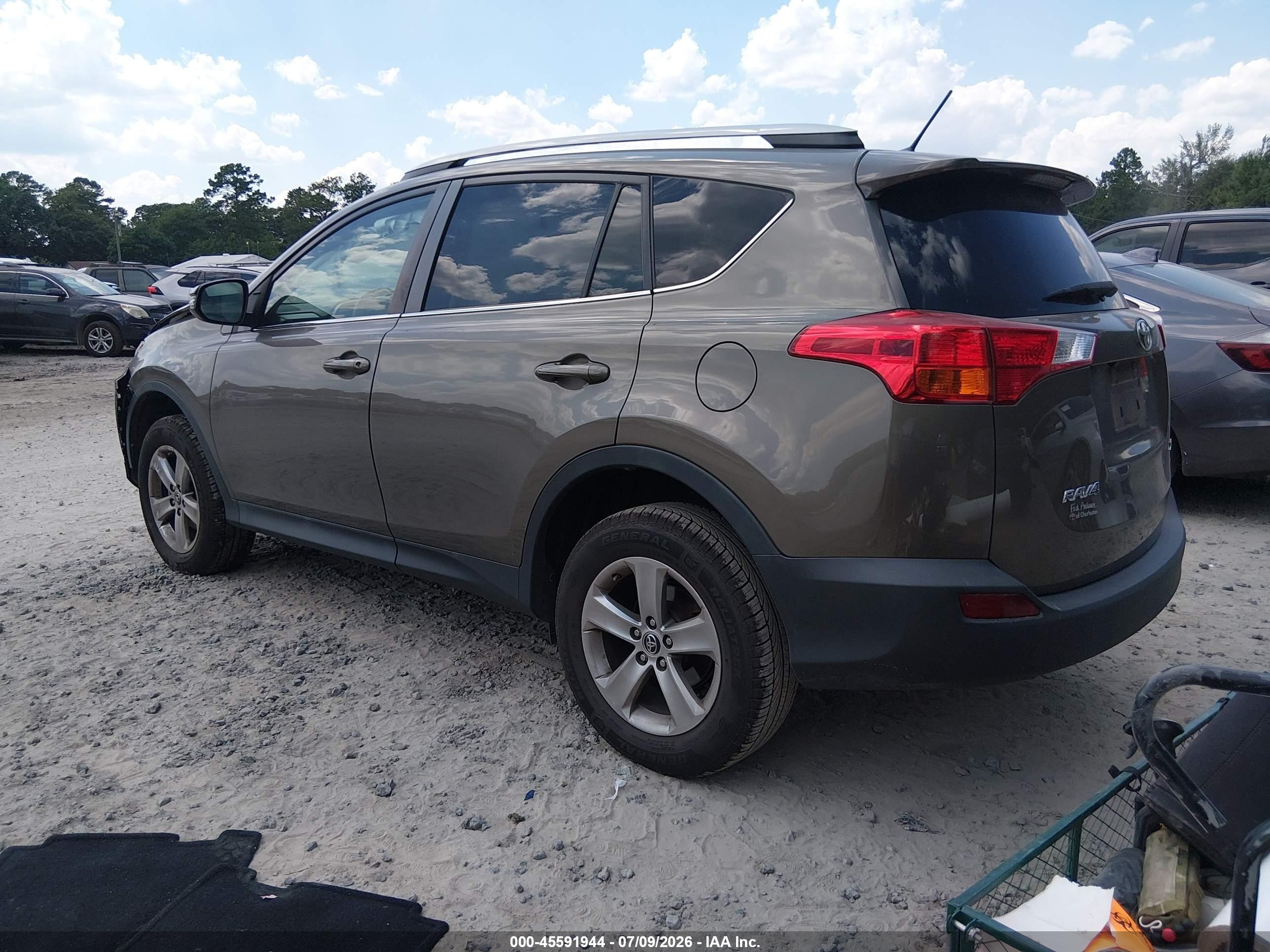 2015 Toyota Rav4 Xle Tan vin: 2T3WFREVXFW142801