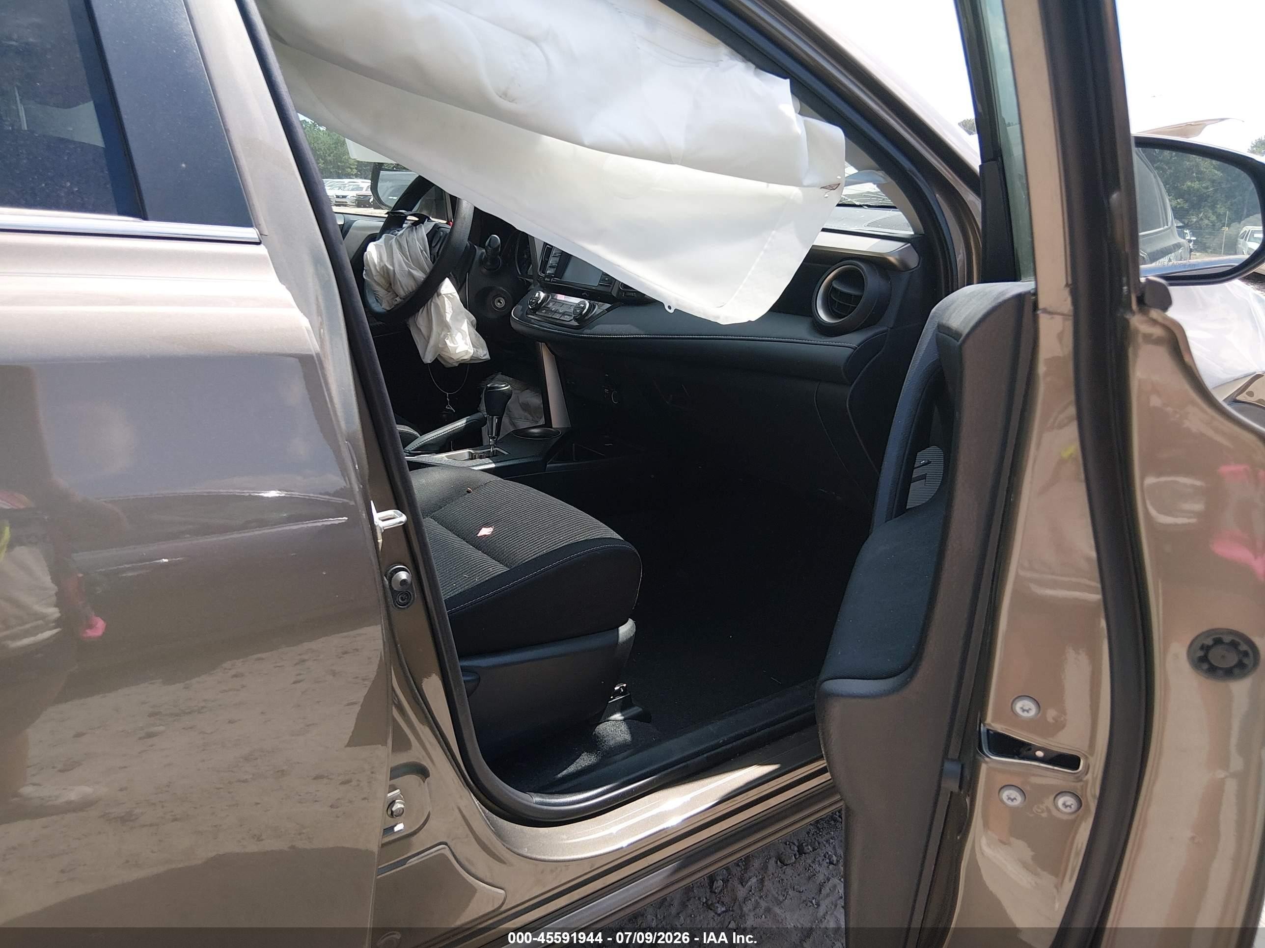 2015 Toyota Rav4 Xle Tan vin: 2T3WFREVXFW142801