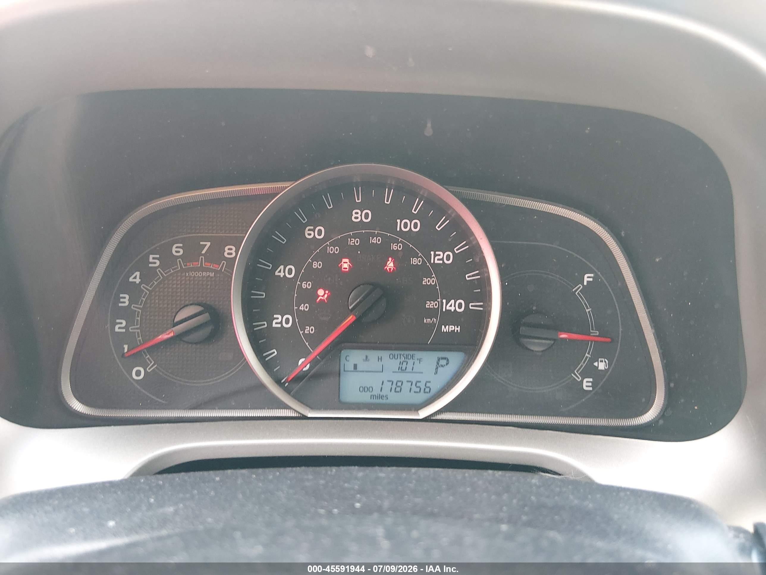 2015 Toyota Rav4 Xle Tan vin: 2T3WFREVXFW142801