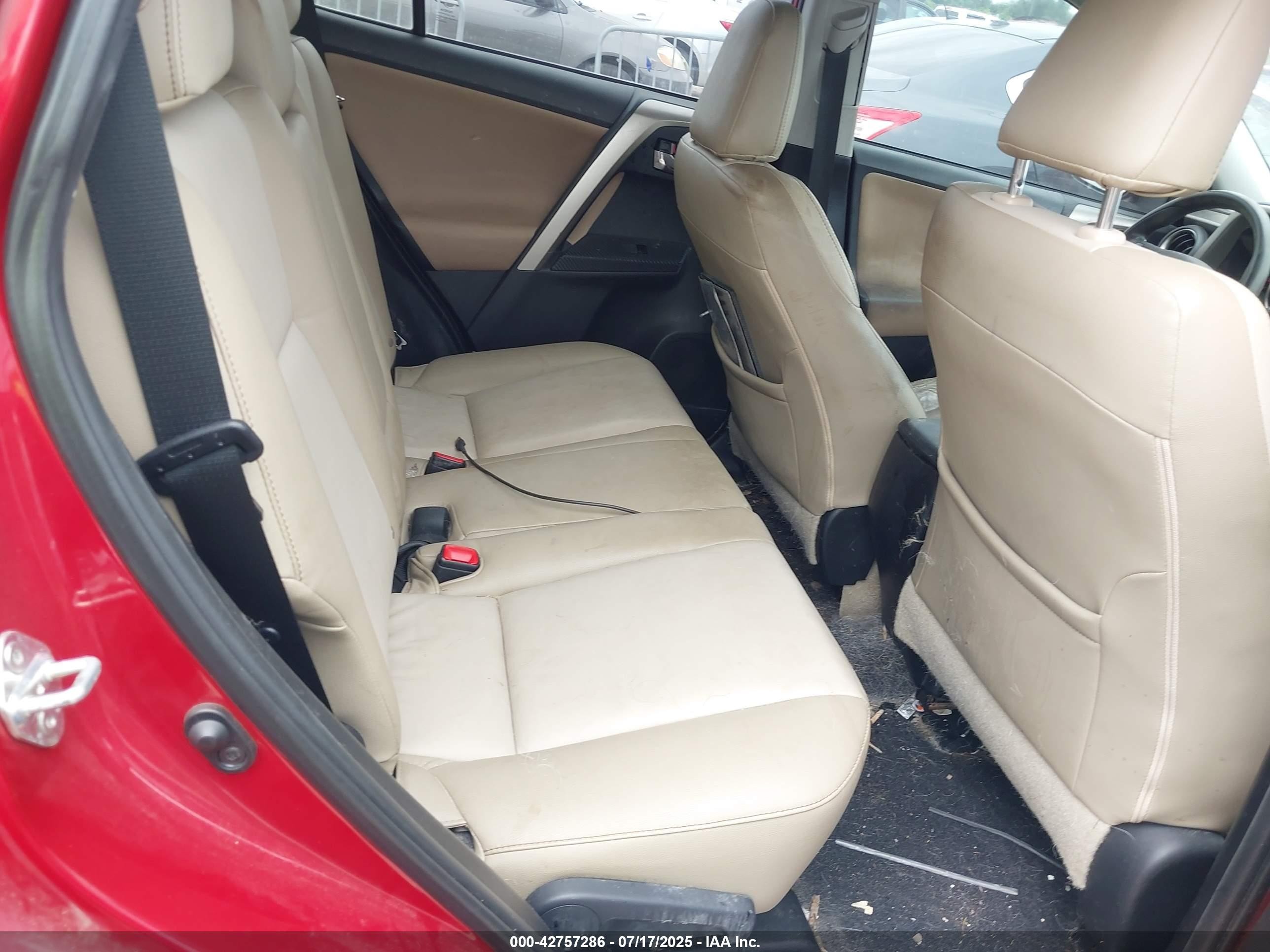 2015 Toyota Rav4 Xle Red vin: 2T3WFREVXFW199614
