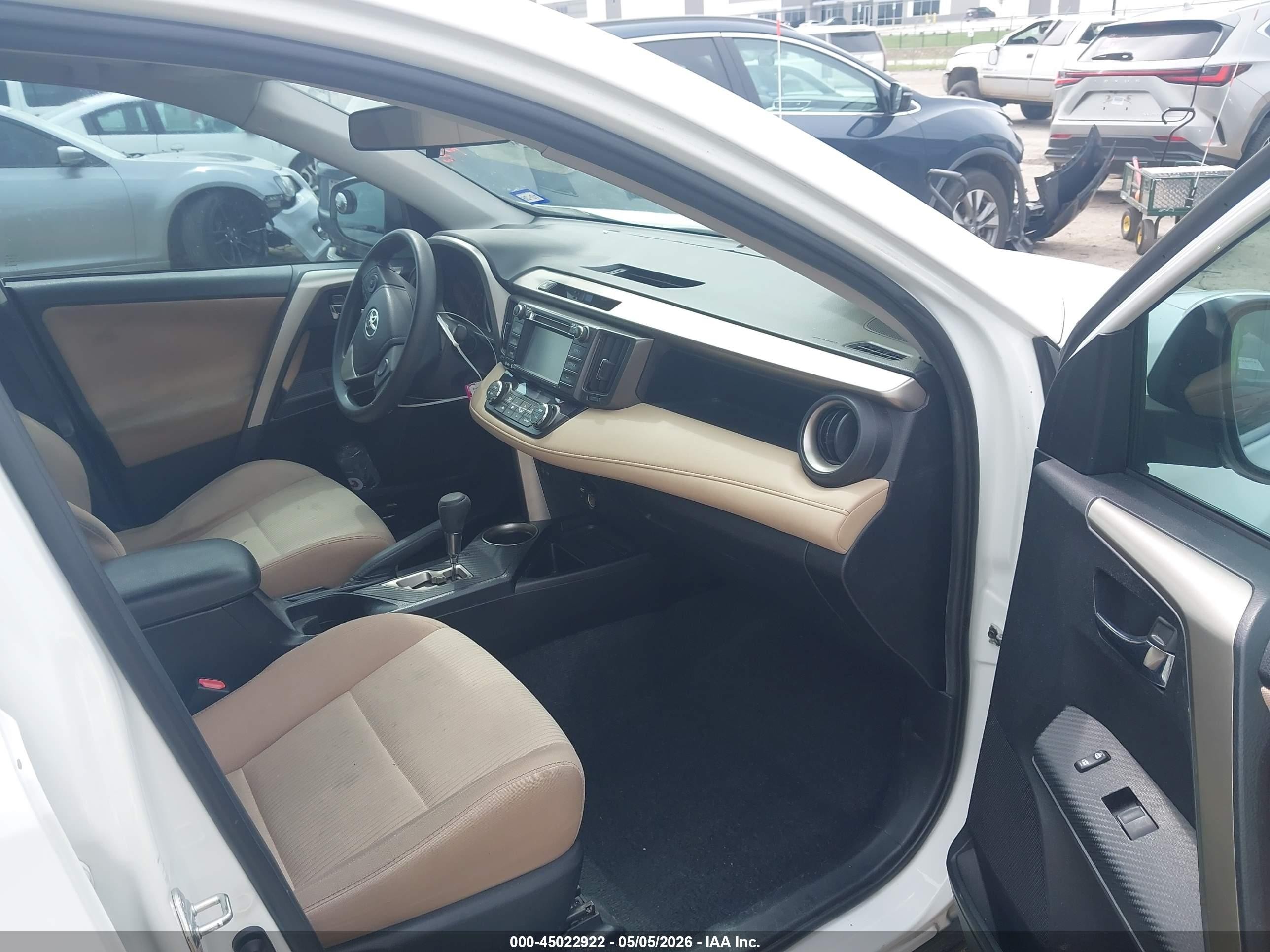 2015 Toyota Rav4 Xle White vin: 2T3WFREVXFW212832