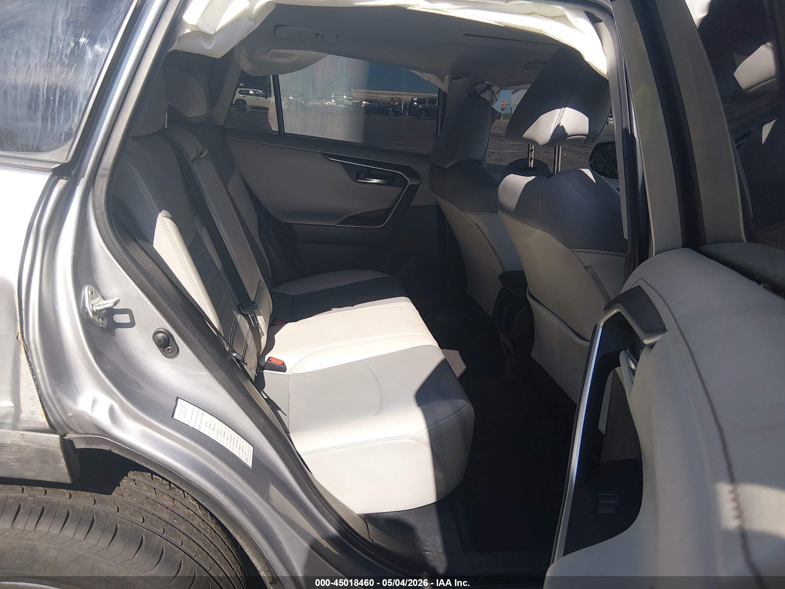 2020 Toyota Rav4 Limited Silver vin: 2T3Y1RFV0LC069909