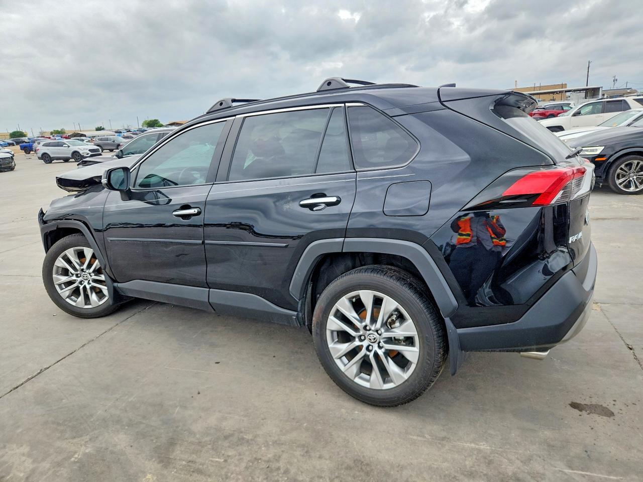 2024 Toyota Rav4 Limited Черный vin: 2T3Y1RFV5RW338347