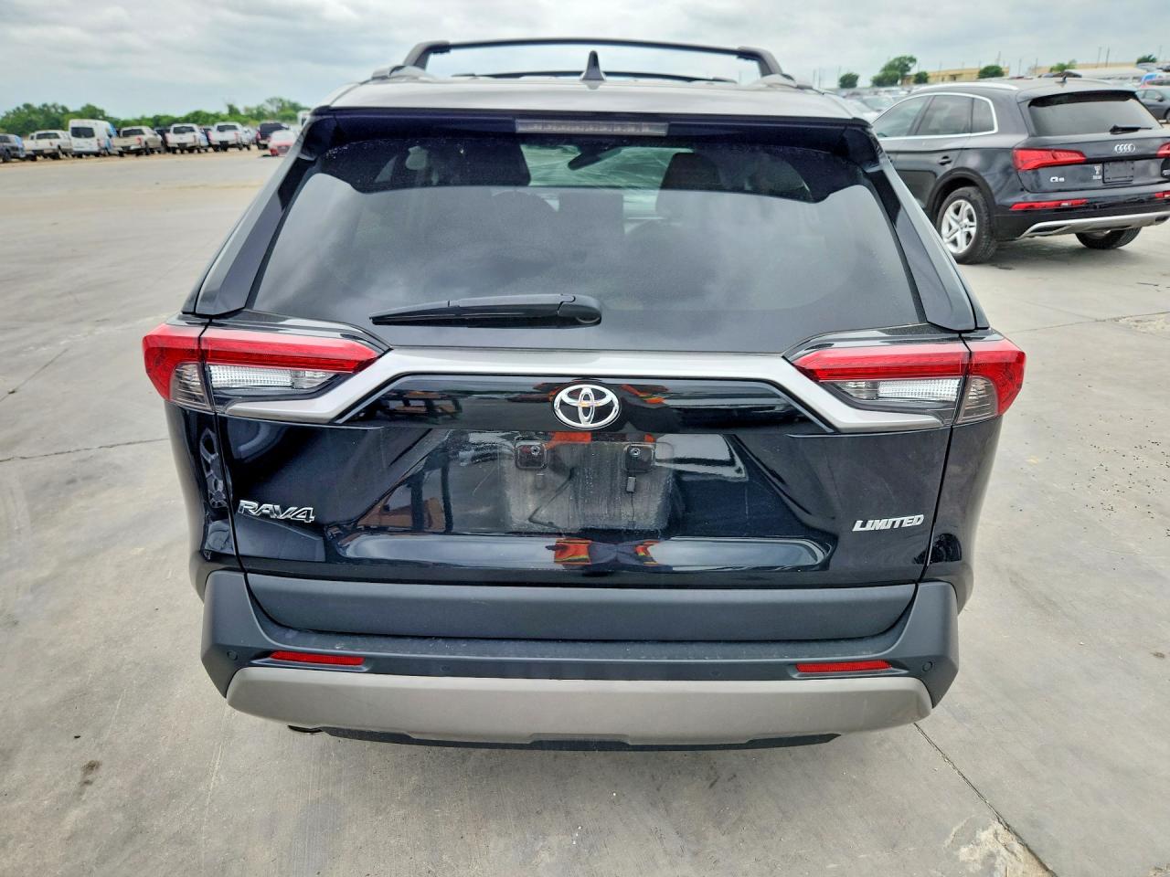 2024 Toyota Rav4 Limited Черный vin: 2T3Y1RFV5RW338347