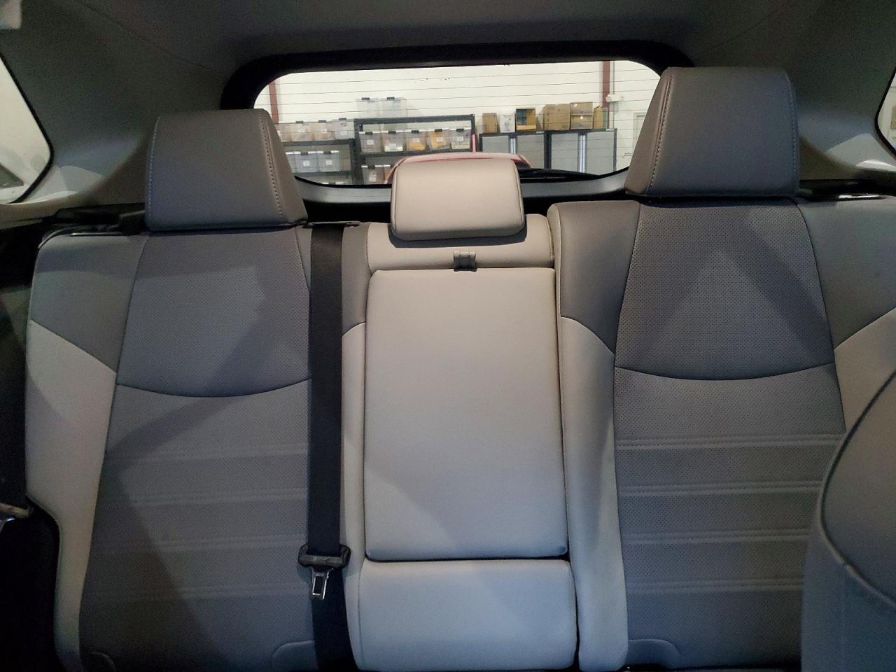 2025 Toyota Rav4 Limited White vin: 2T3Y1RFV6SW396859