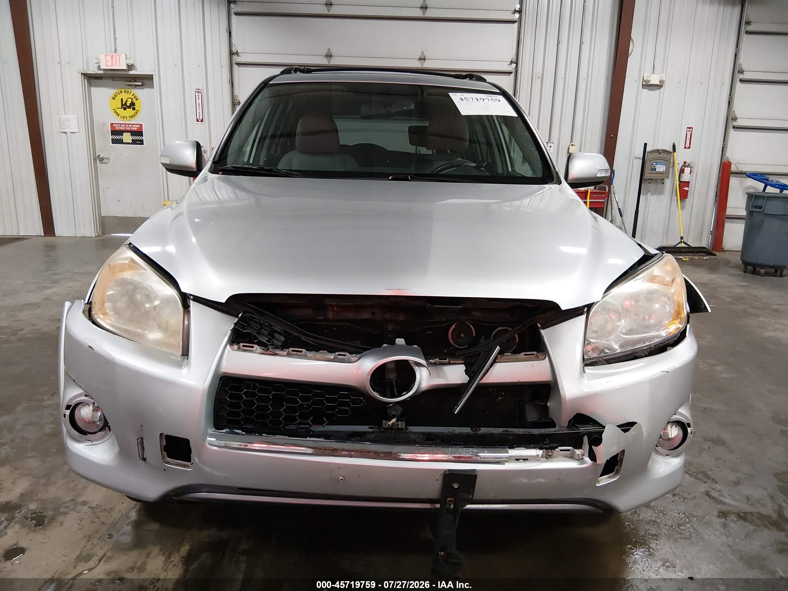 2011 Toyota Rav4 Limited Silver vin: 2T3YF4DV2BW075554