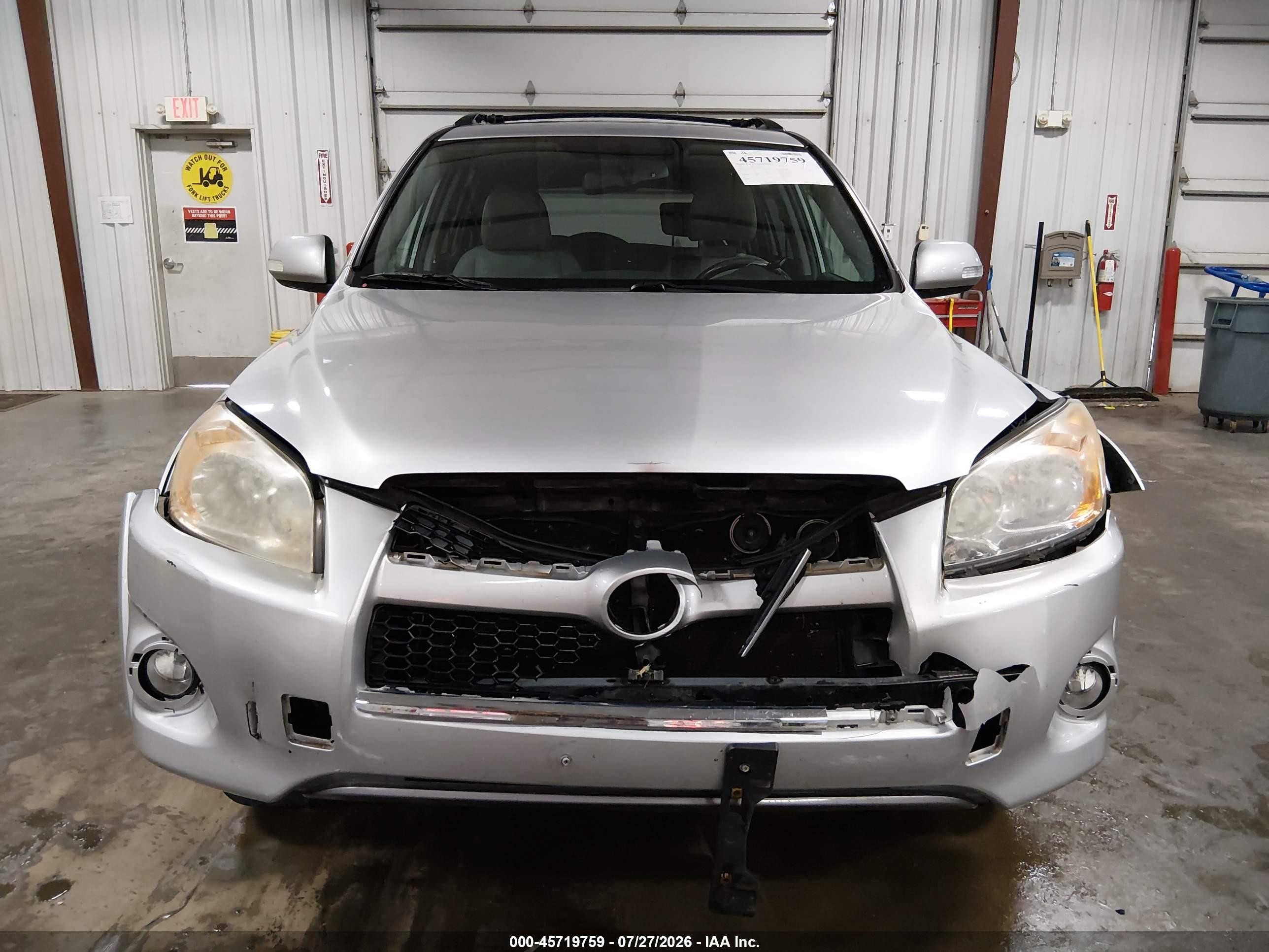 2011 Toyota Rav4 Limited Silver vin: 2T3YF4DV2BW075554