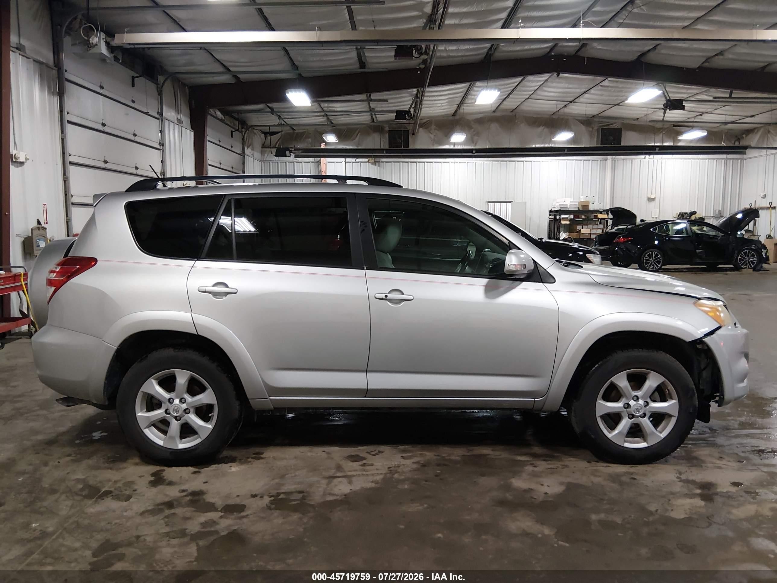 2011 Toyota Rav4 Limited Silver vin: 2T3YF4DV2BW075554