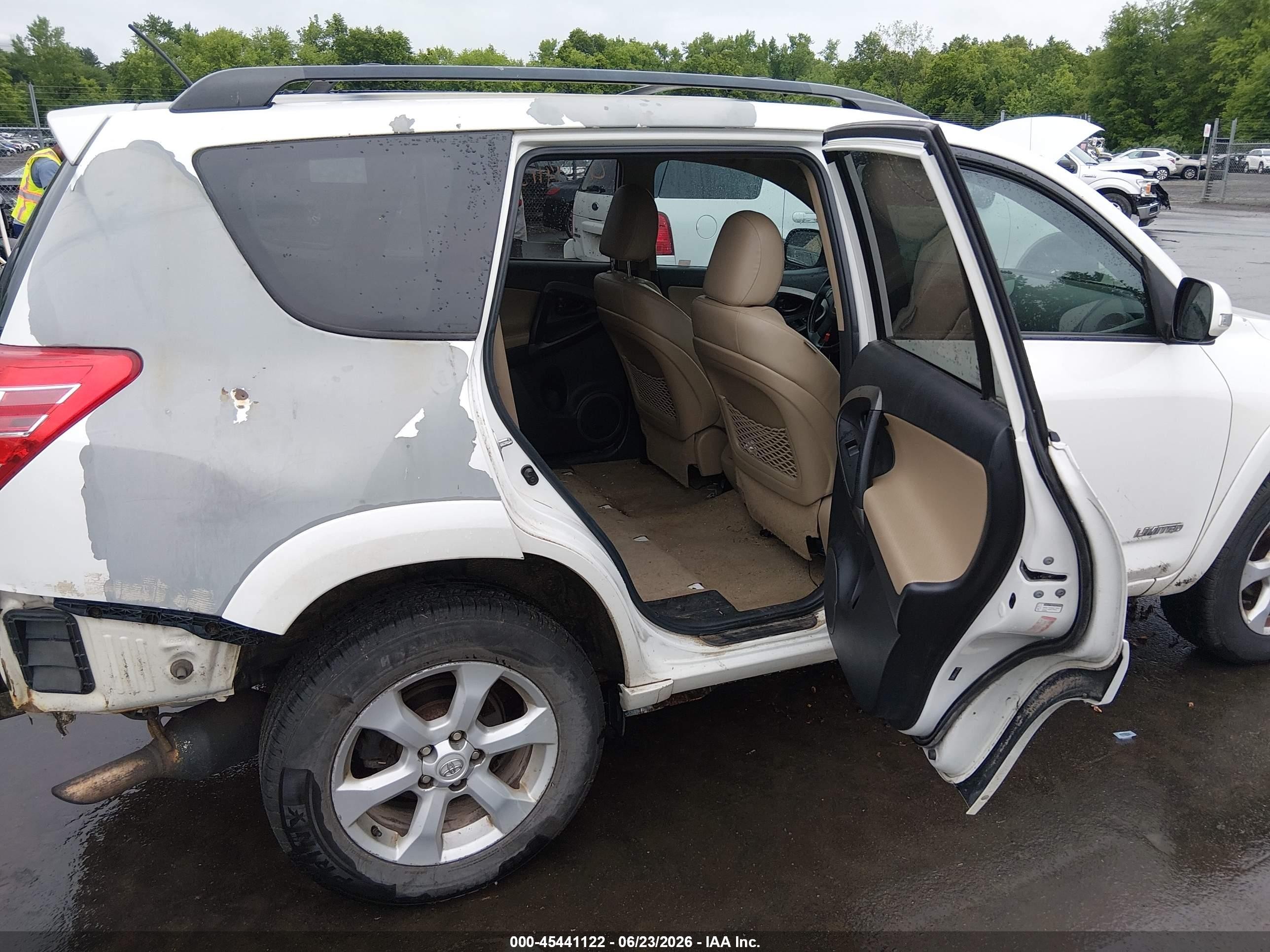 2011 Toyota Rav4 Limited Белый vin: 2T3YF4DV4BW066077