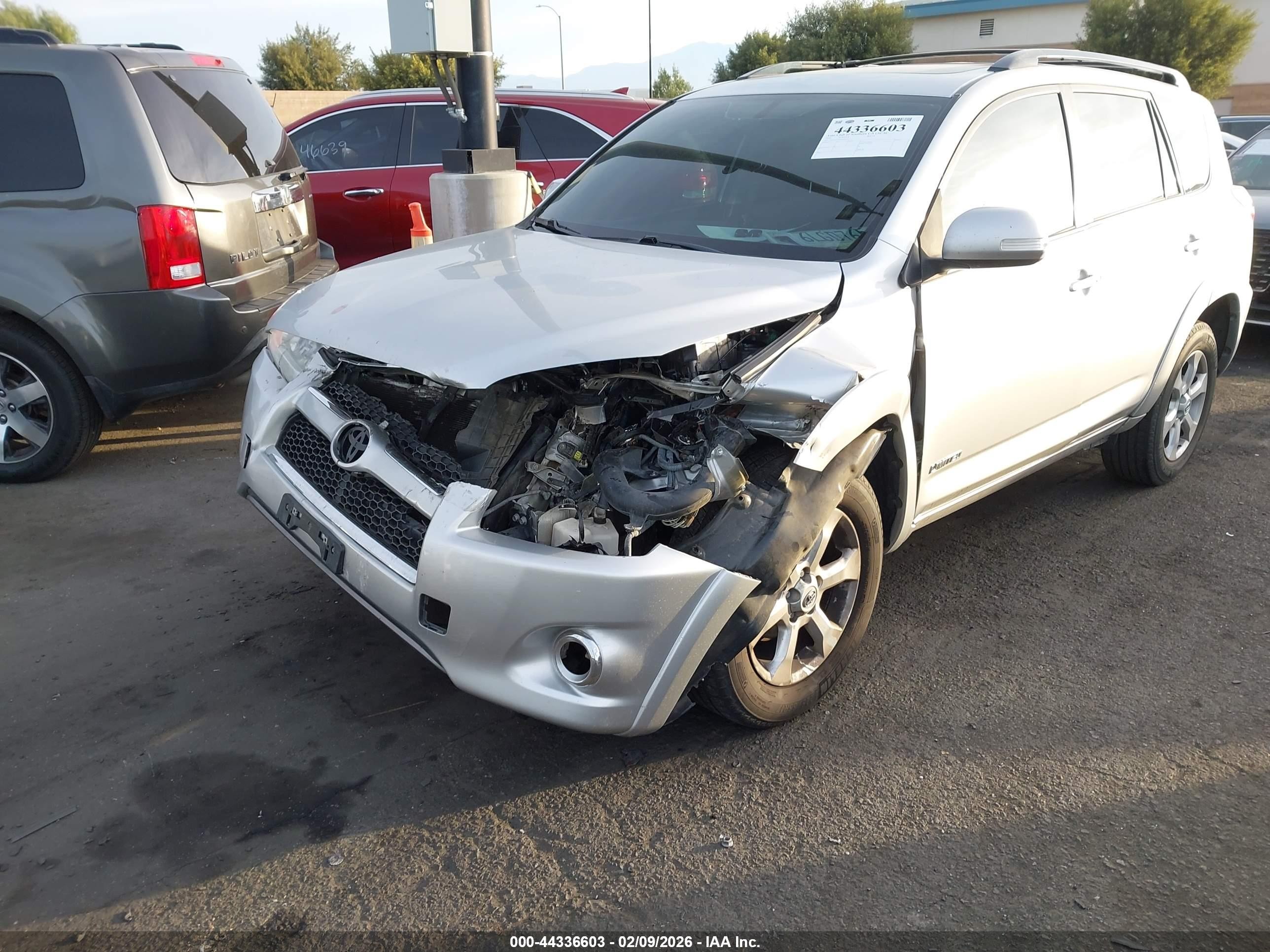 2010 Toyota Rav4 Limited Серебряный vin: 2T3YF4DV6AW024542