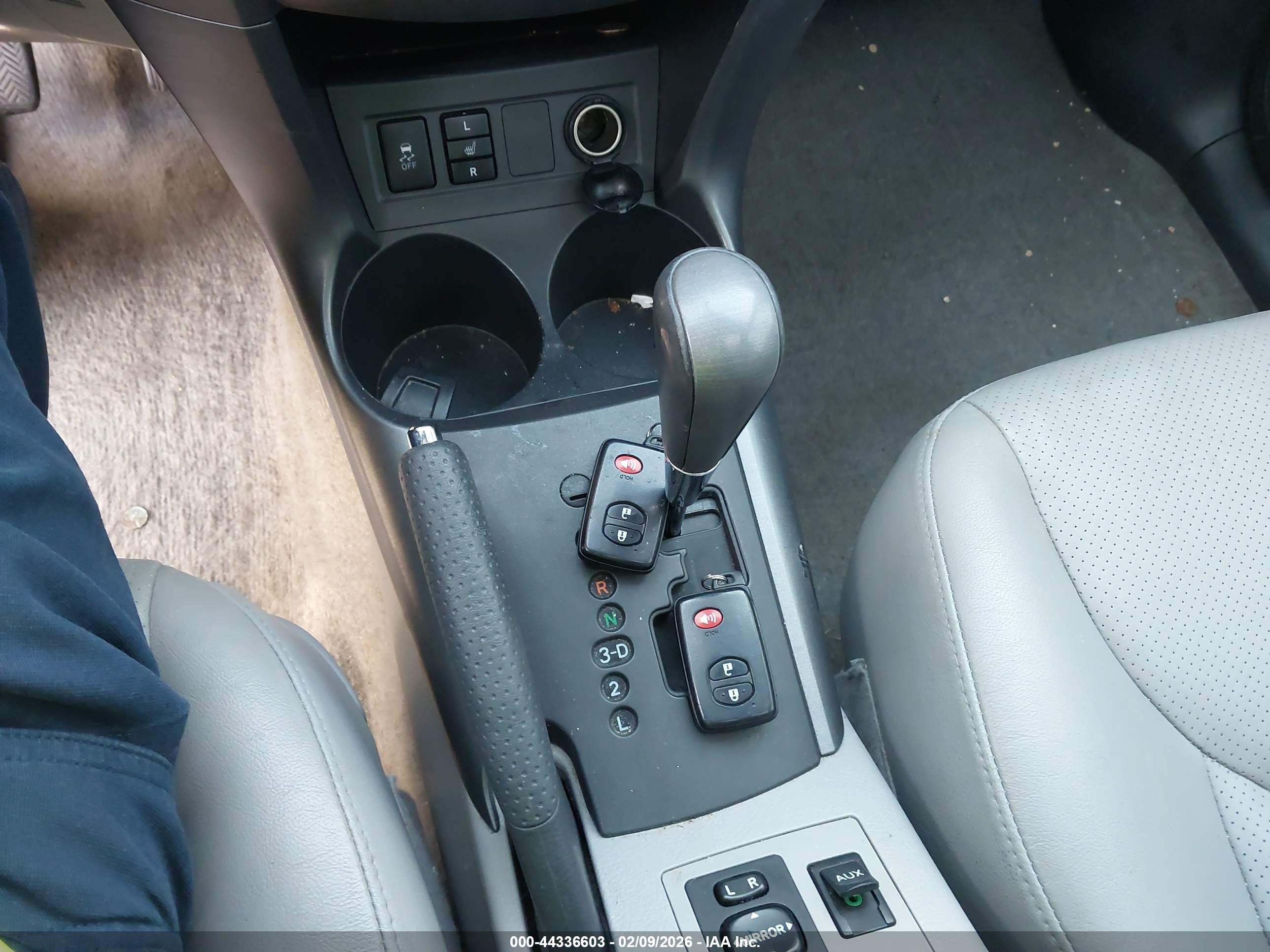 2010 Toyota Rav4 Limited Серебряный vin: 2T3YF4DV6AW024542