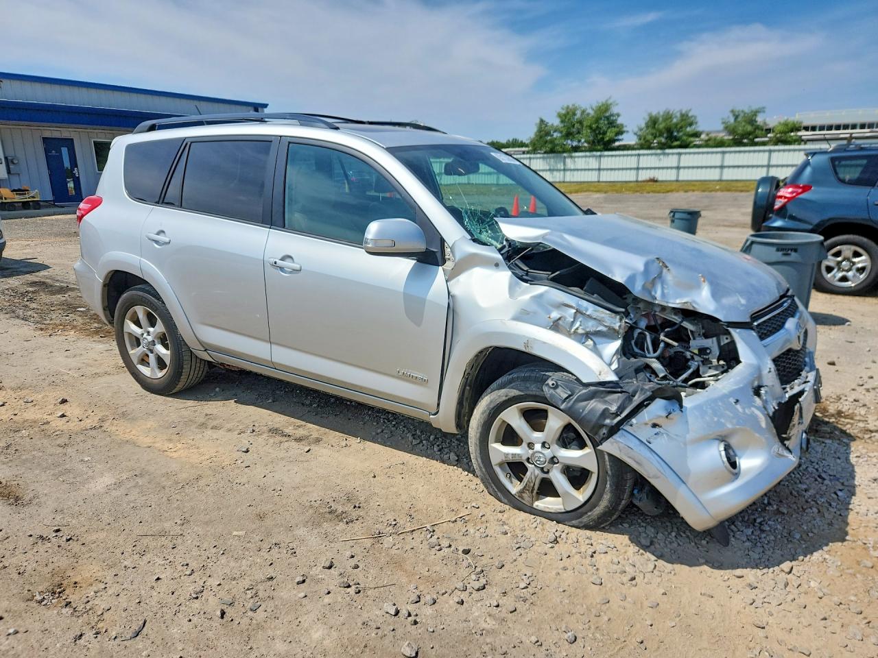2011 Toyota Rav 4 Silver vin: 2T3YF4DV7BW072214