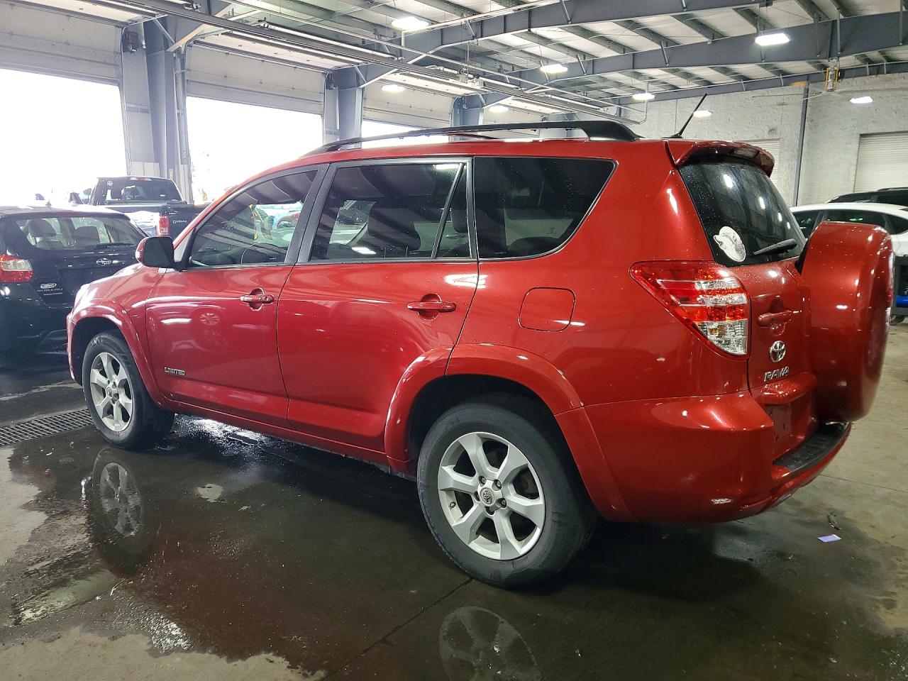 2011 Toyota Rav4 Limited Red vin: 2T3YF4DV8BW073789