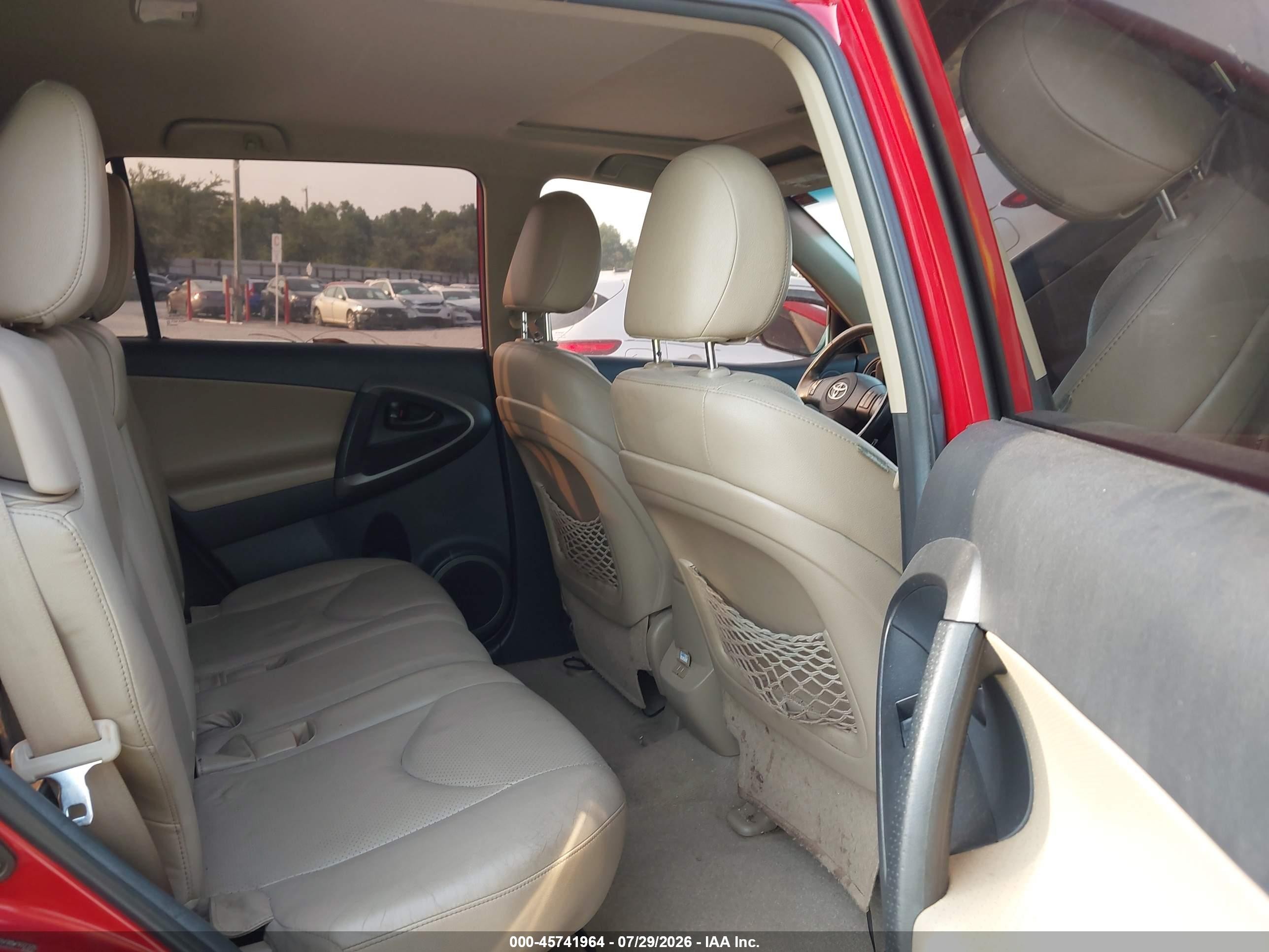2011 Toyota Rav4 Limited Red vin: 2T3YF4DV9BW102376