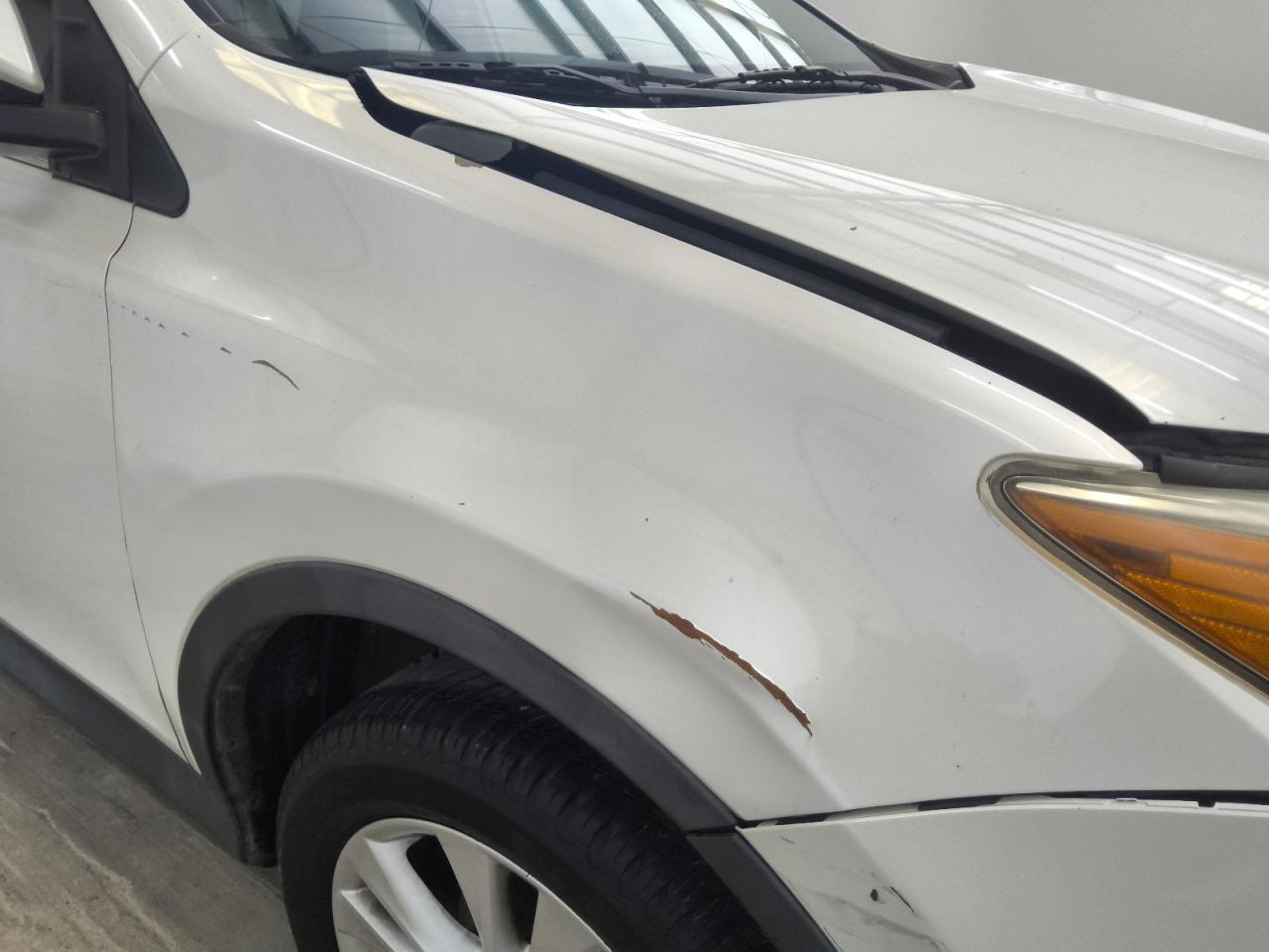 2013 Toyota Rav4 Limited Белый vin: 2T3YFREV0DW041496 Damage: Right Front Fender, Dent(S) W/ Paint Dmg, 5 To 6 Inches