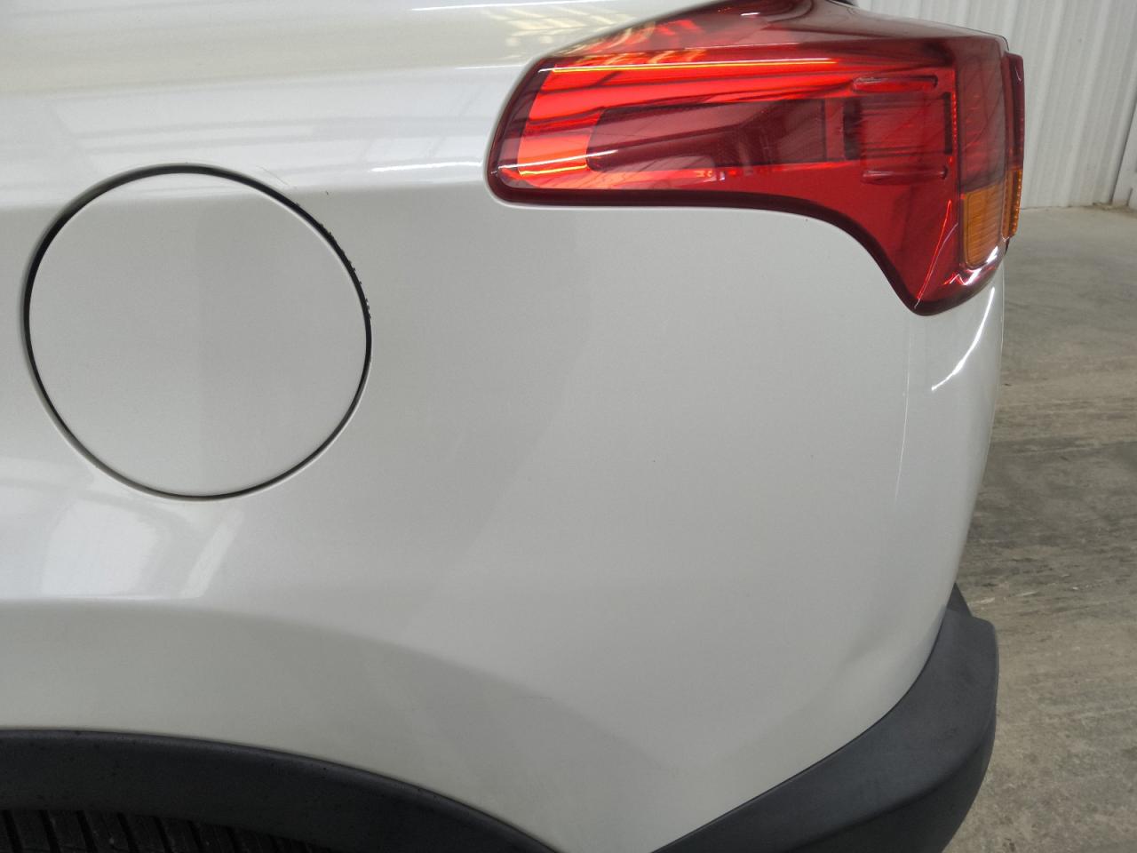 2013 Toyota Rav4 Limited Белый vin: 2T3YFREV0DW041496 Damage: Left Qtr Panel, Dent(S) W/ Paint Dmg, 1 To 2 Inches