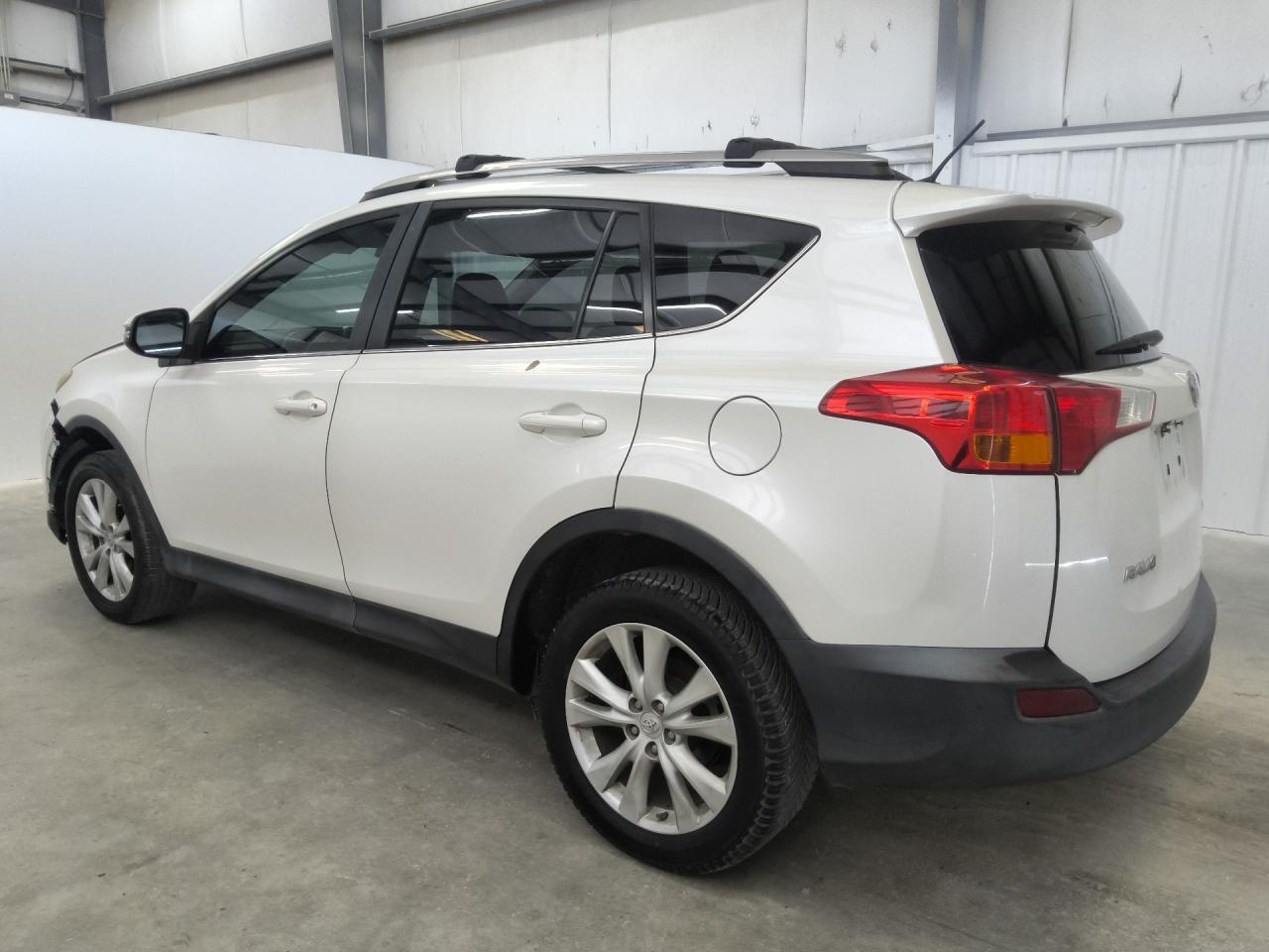 2013 Toyota Rav4 Limited Белый vin: 2T3YFREV0DW041496 Damage: Left Front Tire, Worn, Replacement Required