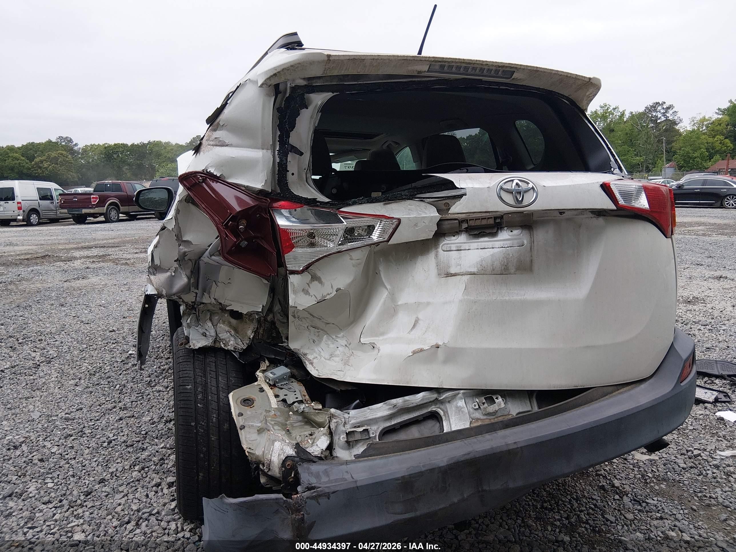 2013 Toyota Rav4 Limited White vin: 2T3YFREV0DW047539