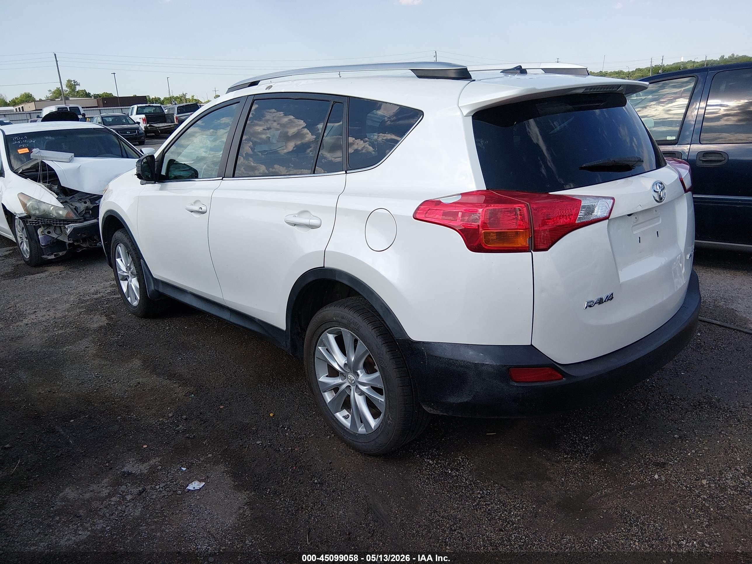 2014 Toyota Rav4 Limited White vin: 2T3YFREV0EW074922