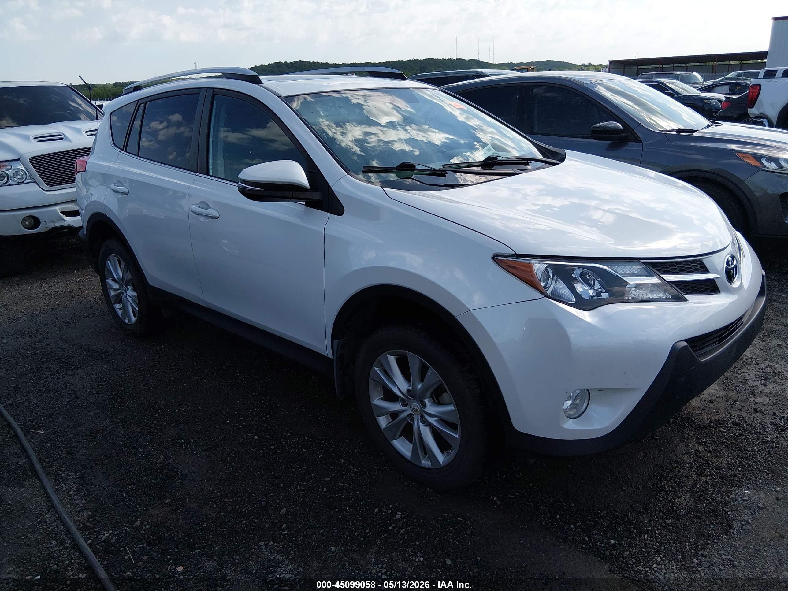 2014 Toyota Rav4 Limited White vin: 2T3YFREV0EW074922