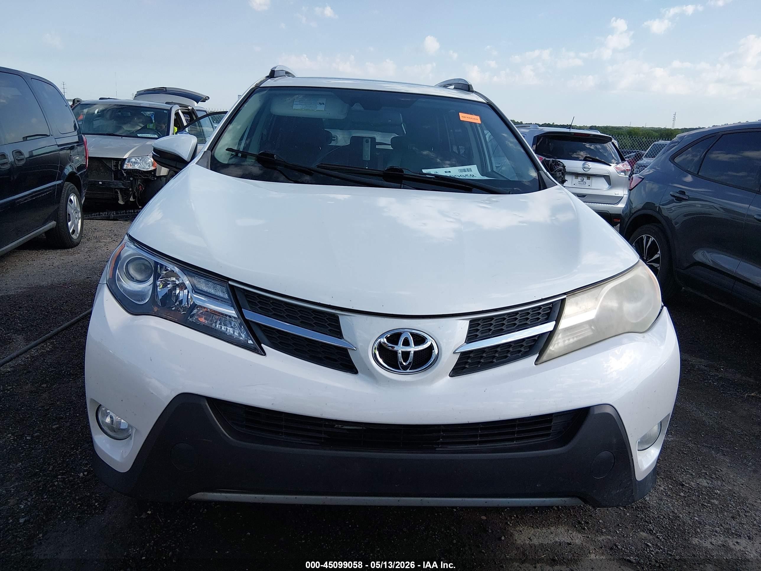 2014 Toyota Rav4 Limited White vin: 2T3YFREV0EW074922